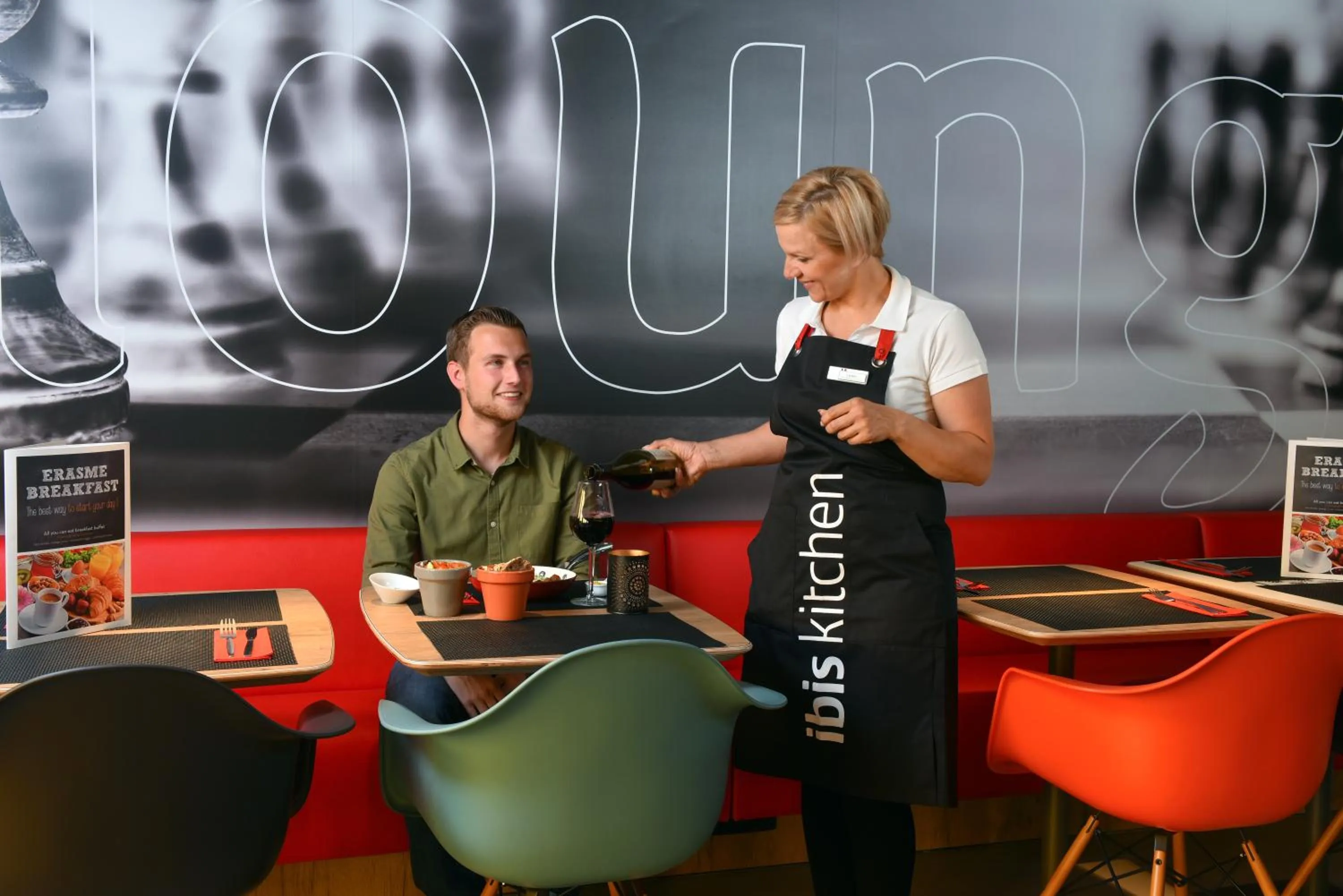 Restaurant/places to eat in ibis Charleroi Airport Brussels South