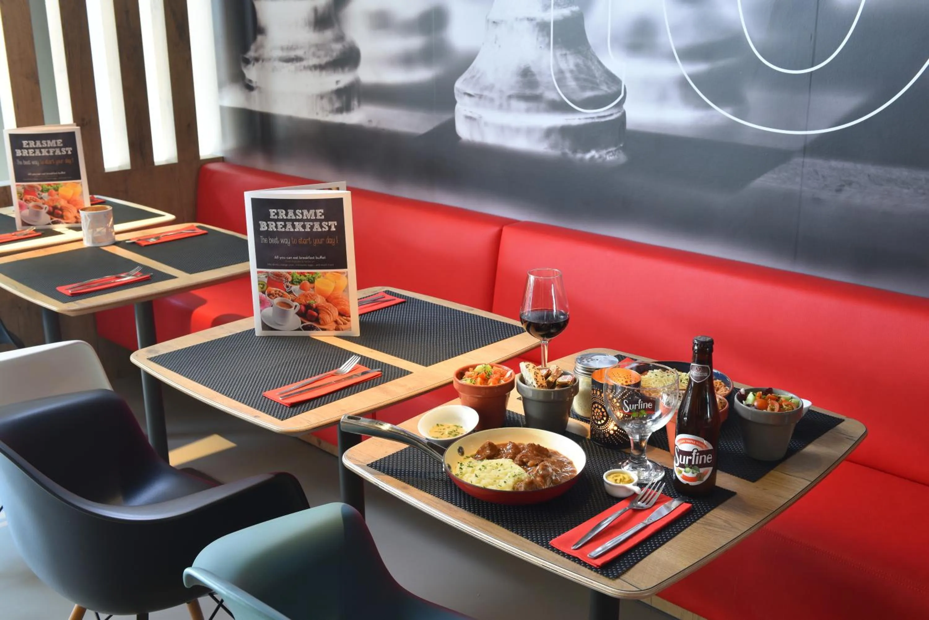 Restaurant/places to eat in ibis Charleroi Airport Brussels South