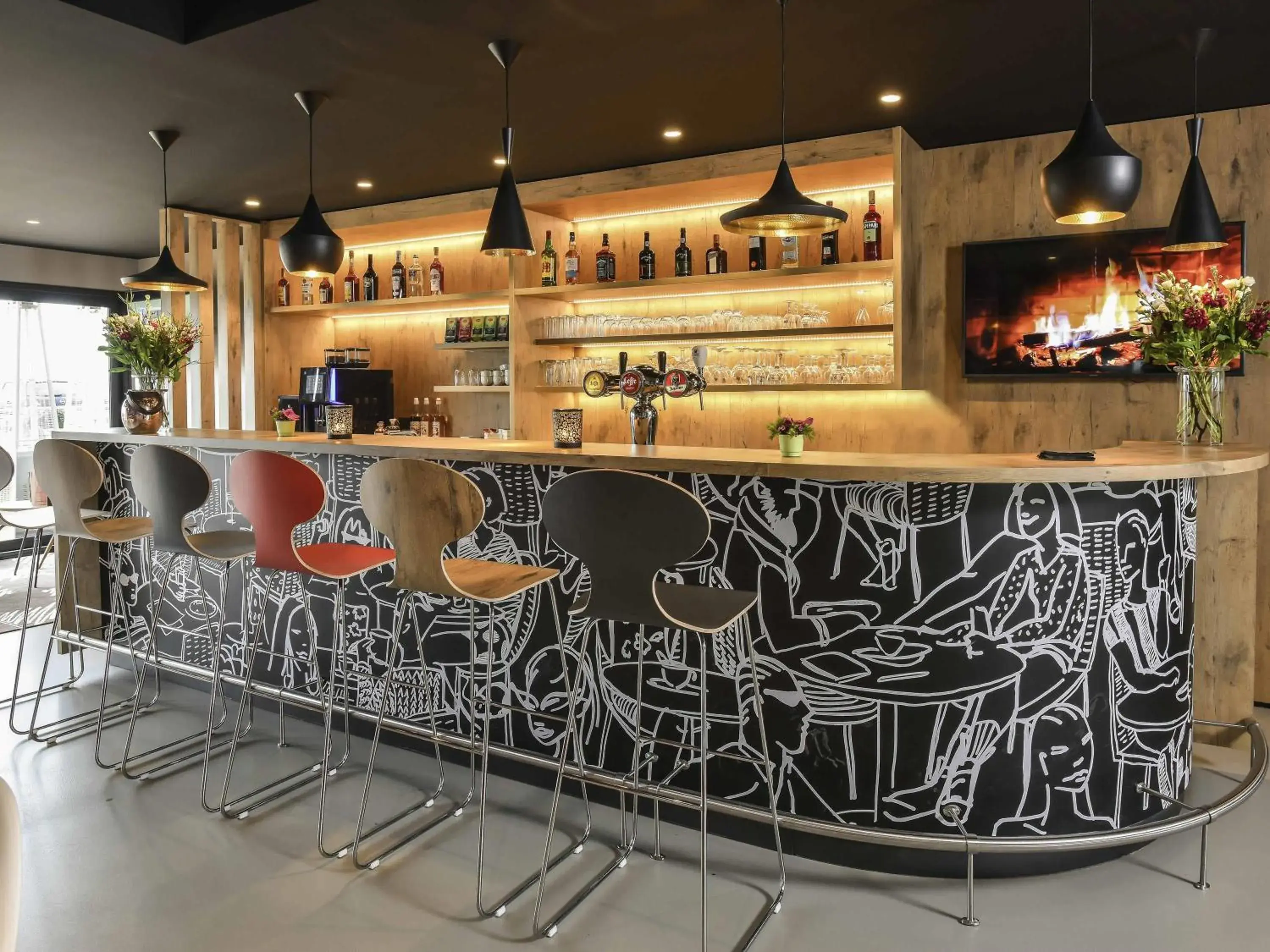 Lounge or bar in ibis Charleroi Airport Brussels South Lounge or bar in ibis Charleroi Airport Brussels South