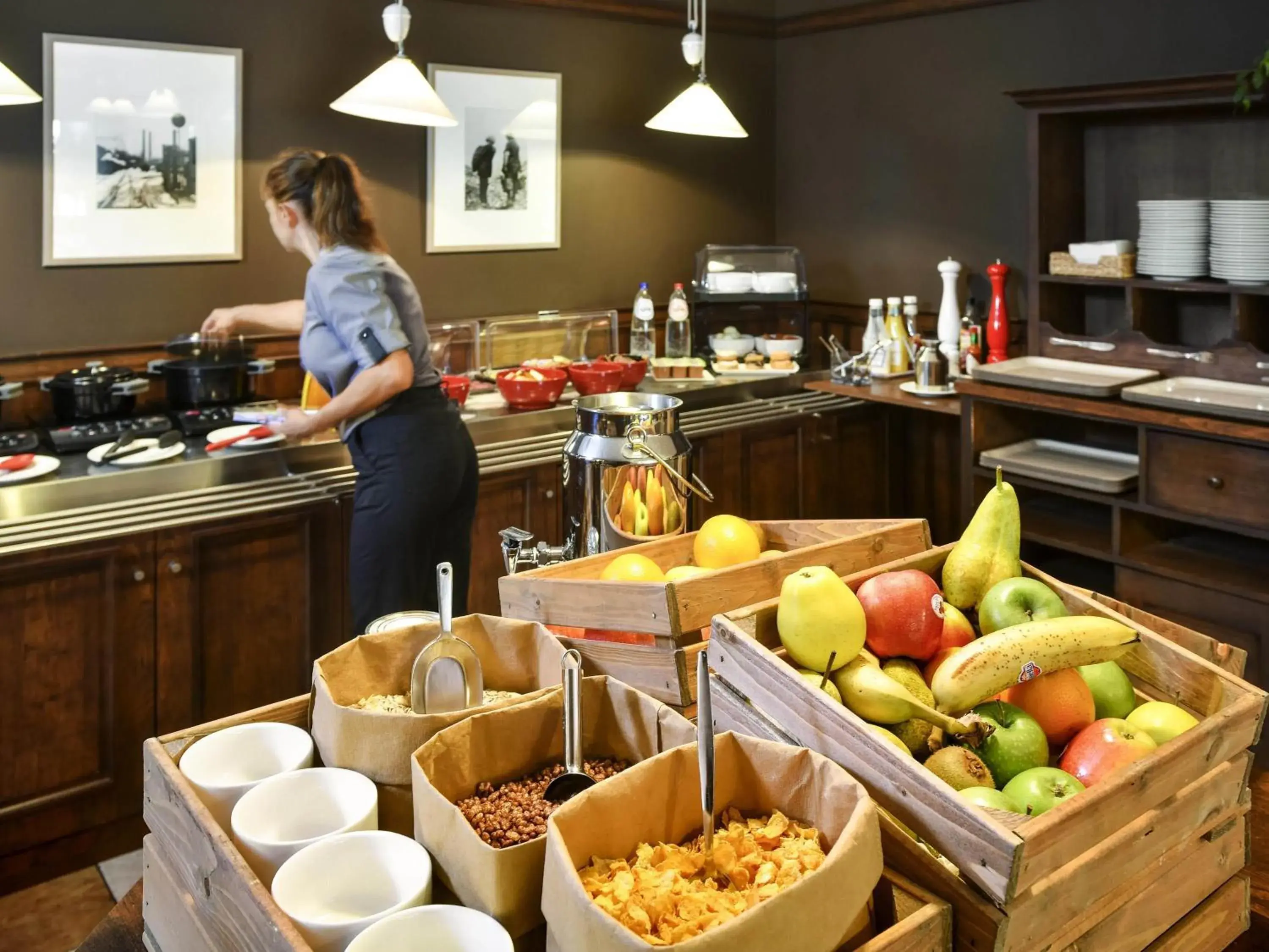 Lounge or bar in ibis Charleroi Centre Gare Lounge or bar in ibis Charleroi Centre Gare