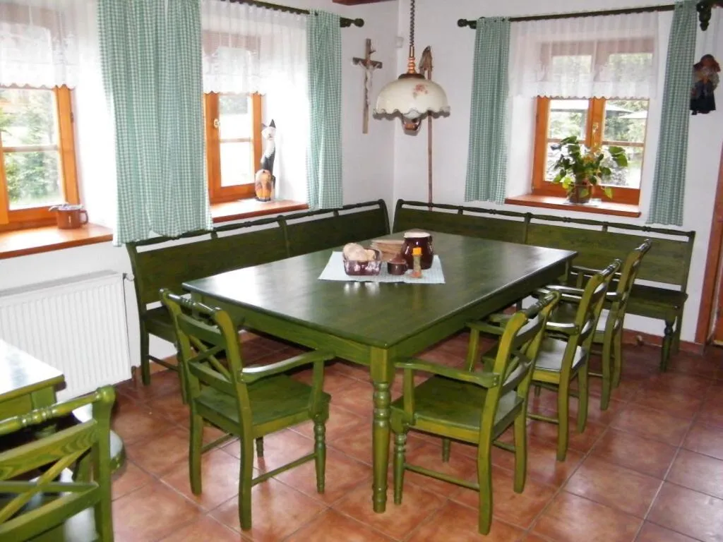 Dining area in Chalupa u Smrčiny