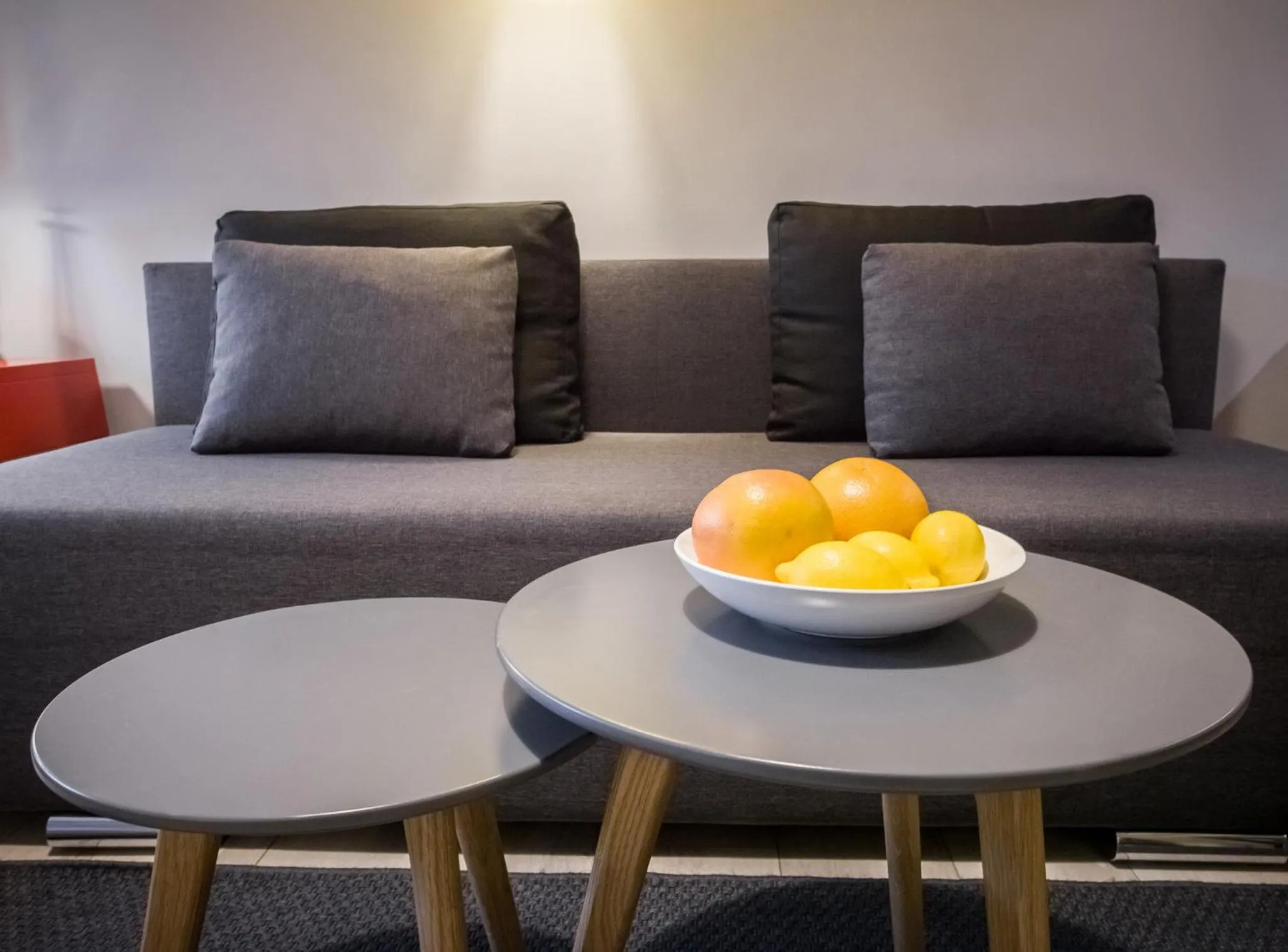 Seating area in Yourplace M57 Apartments