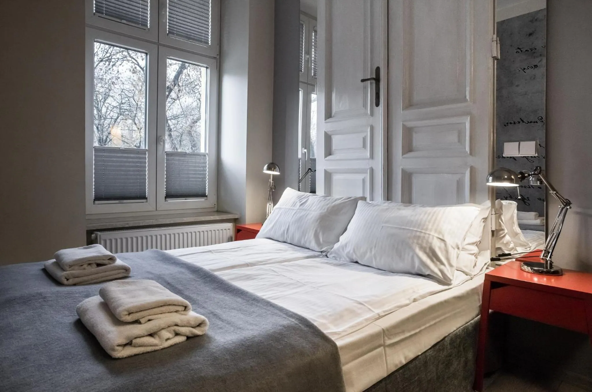 Bed in Yourplace M57 Apartments