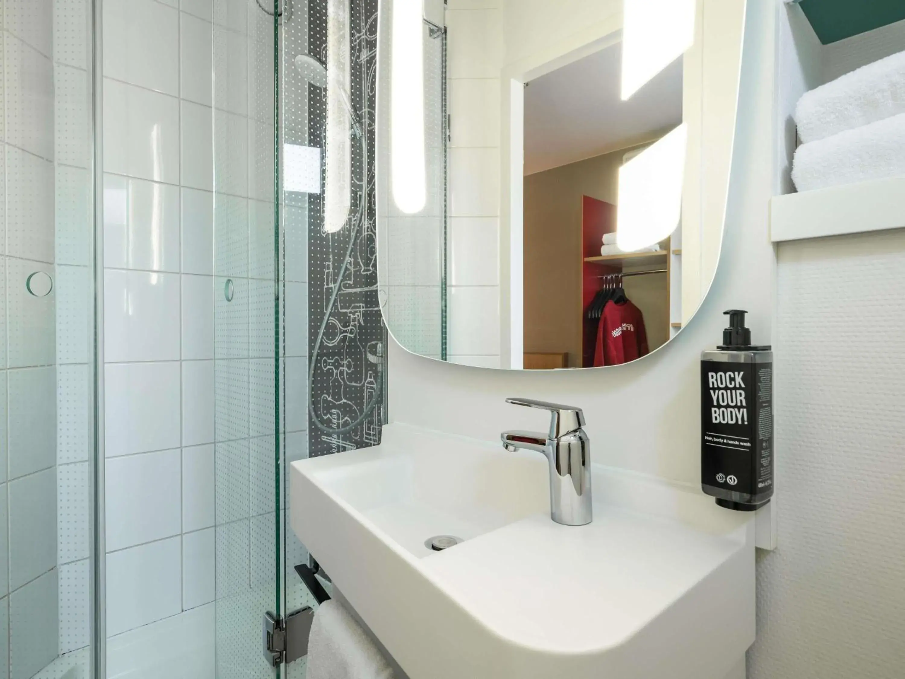 Property building in ibis Gent Centrum Opera Property building in ibis Gent Centrum Opera