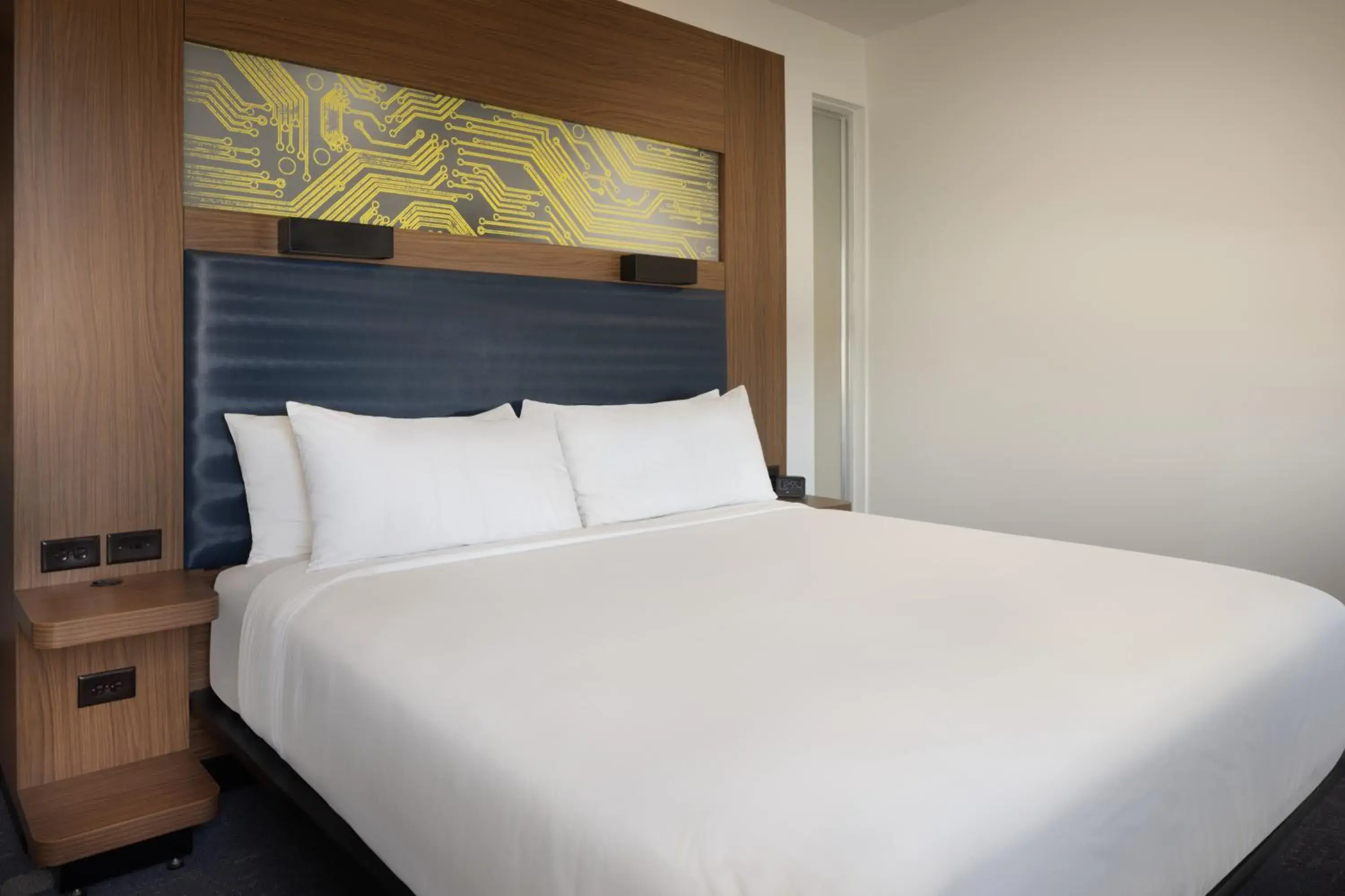 King Room - Hearing Accessible in Aloft Wichita King Room - Hearing Accessible in Aloft Wichita