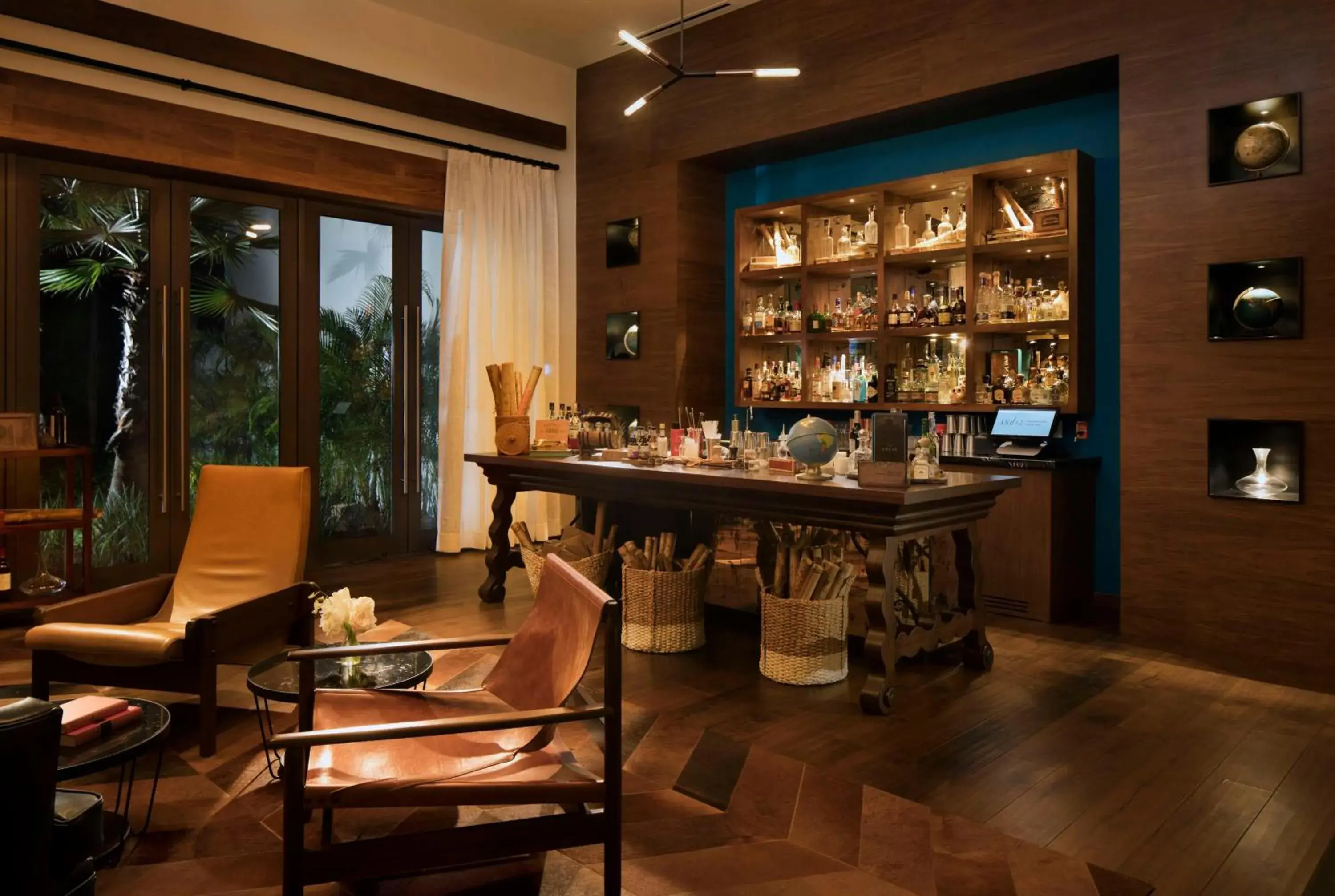 Lounge or bar in Andaz Mayakoba - a concept by Hyatt Lounge or bar in Andaz Mayakoba - a concept by Hyatt