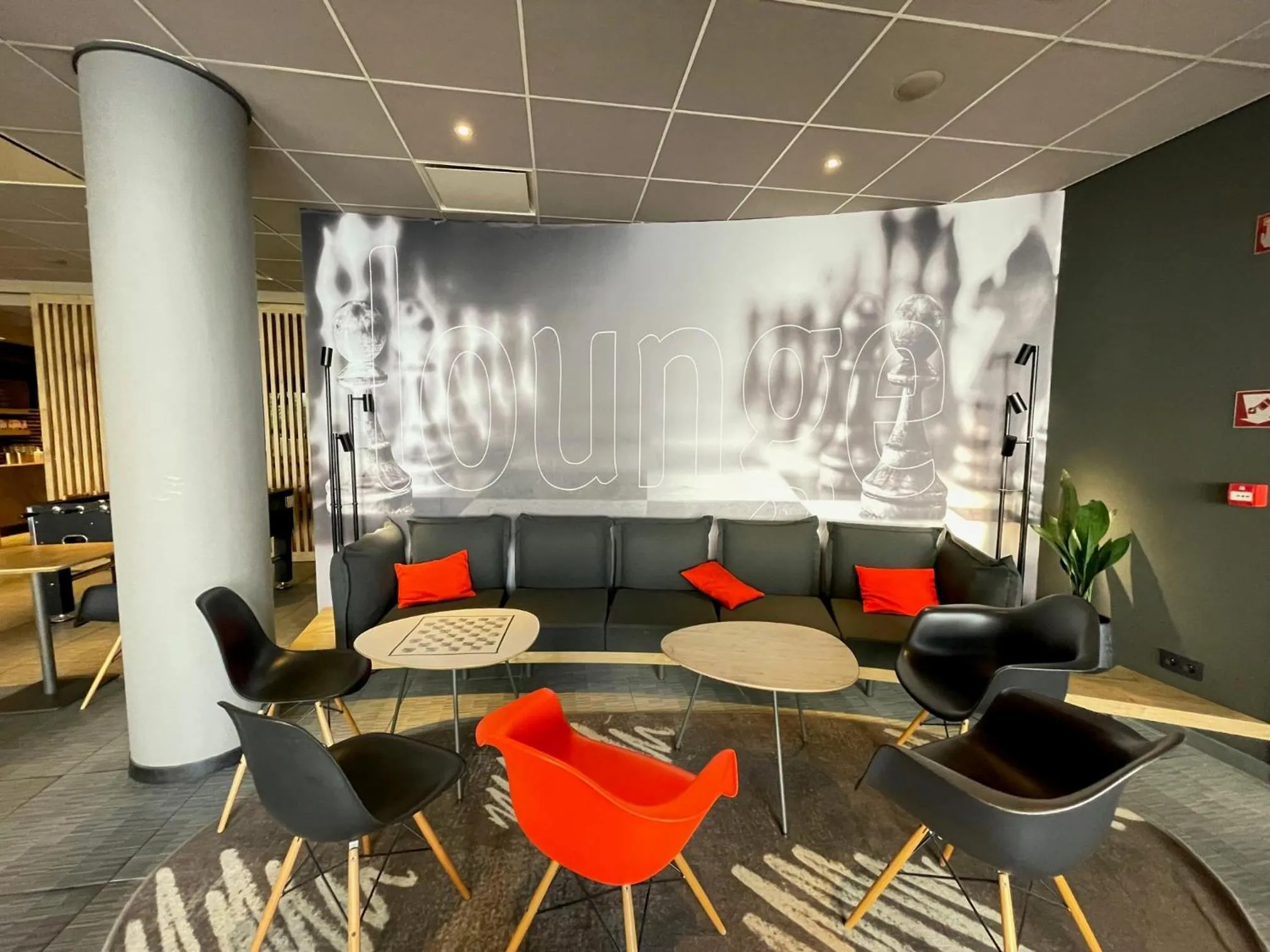 Seating area in ibis Gent Centrum St. Baafs Kathedraal