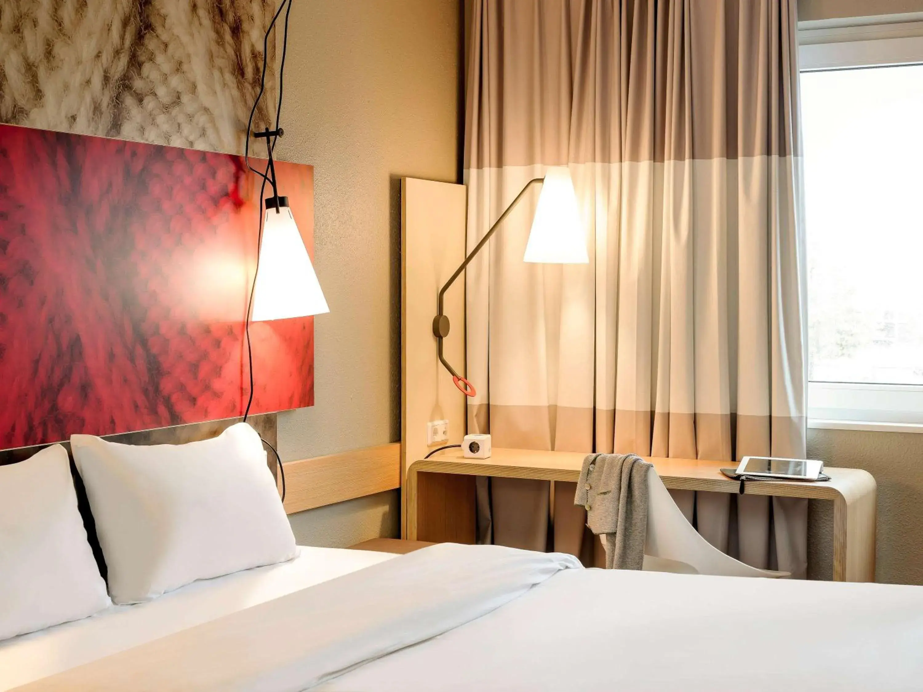 Photo of the whole room, Bed in ibis Gent Centrum St. Baafs Kathedraal Photo of the whole room, Bed in ibis Gent Centrum St. Baafs Kathedraal
