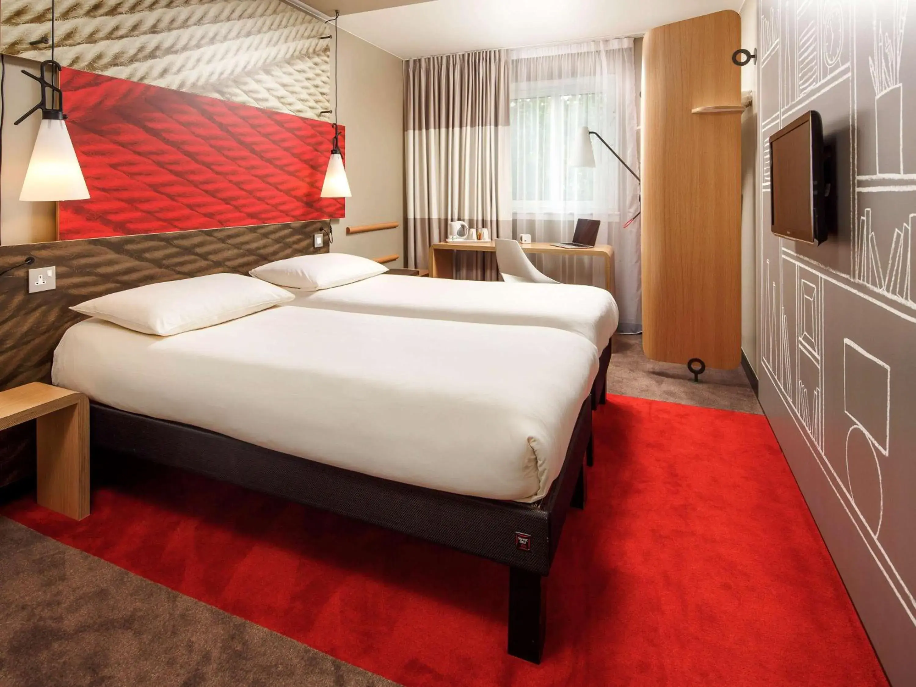 Photo of the whole room, Bed in ibis Gent Centrum St. Baafs Kathedraal Photo of the whole room, Bed in ibis Gent Centrum St. Baafs Kathedraal