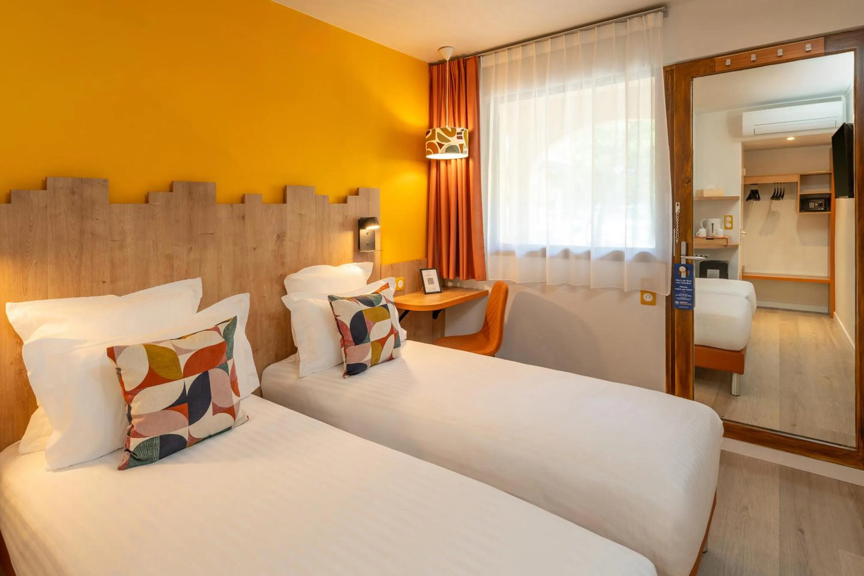 Bed in Sure Hotel by Best Western Mougins Belvedere