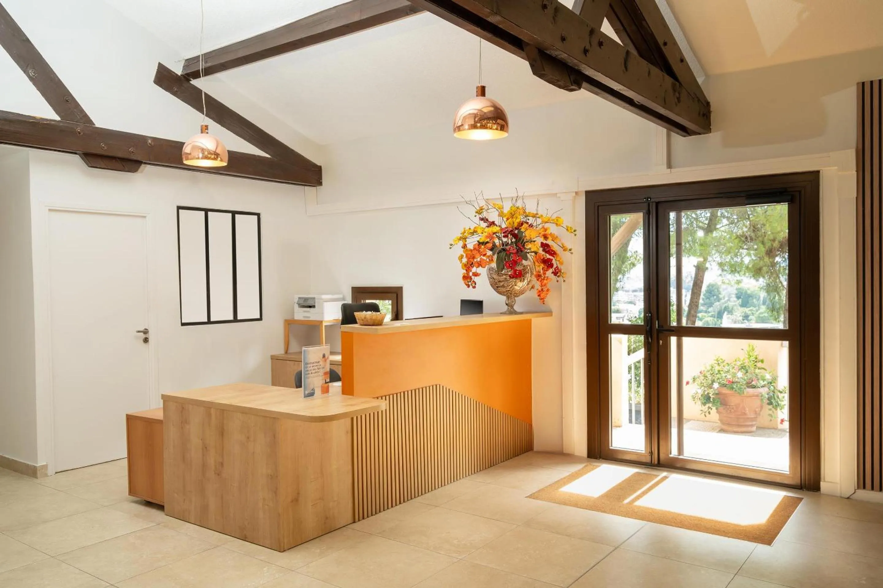 Lobby or reception in Sure Hotel by Best Western Mougins Belvedere