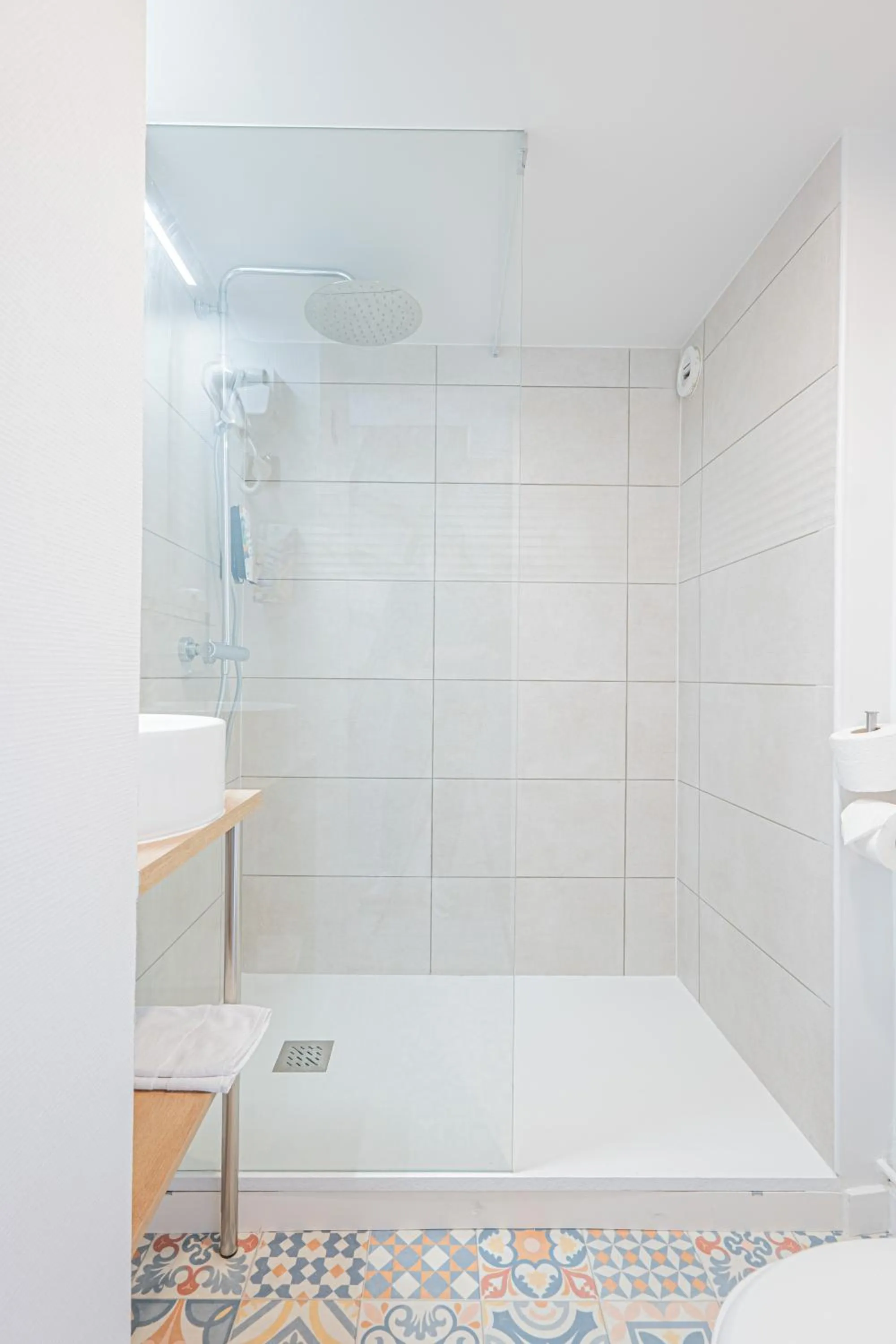Shower in Sure Hotel by Best Western Mougins Belvedere