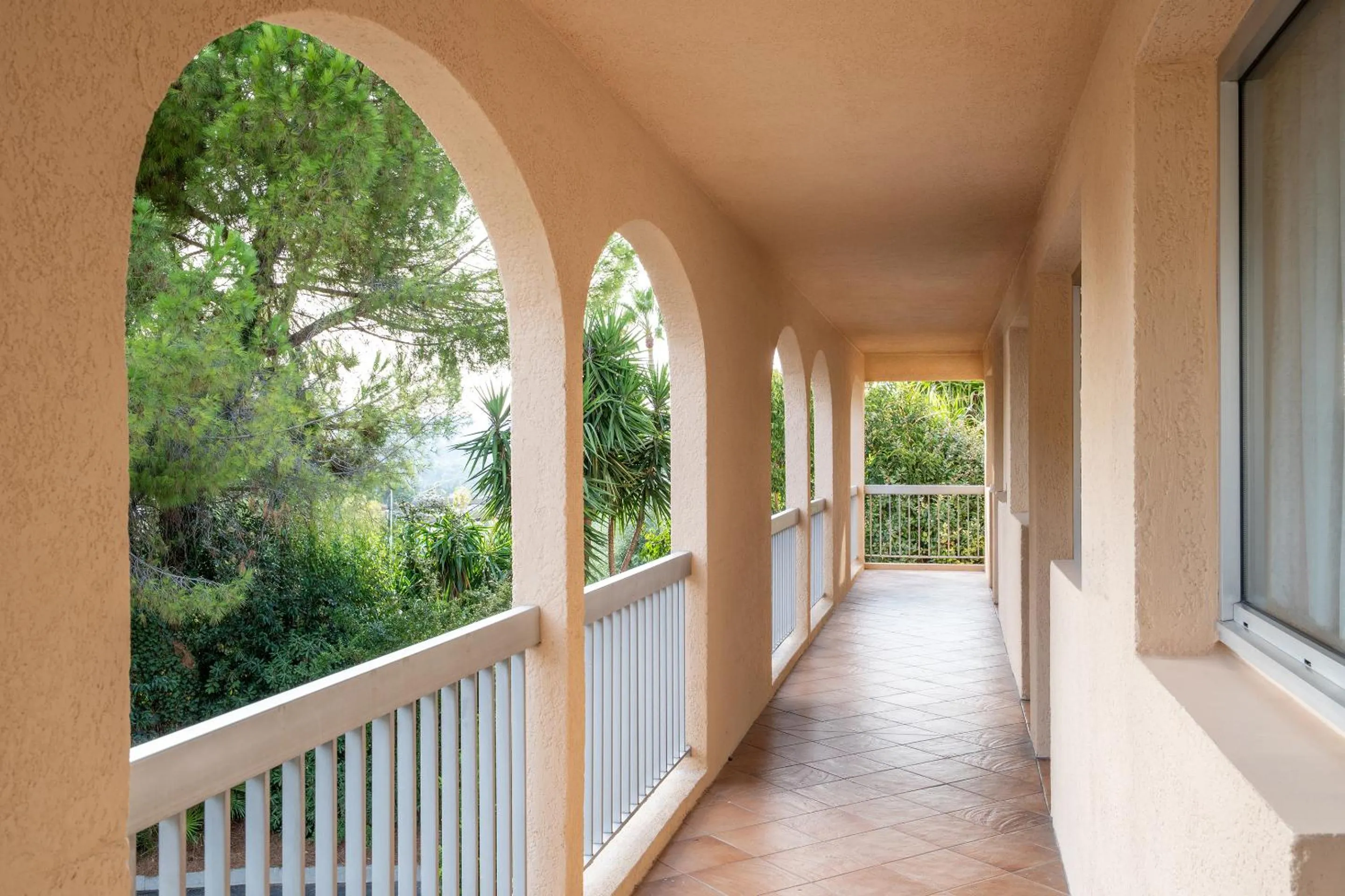 Balcony/Terrace in Sure Hotel by Best Western Mougins Belvedere