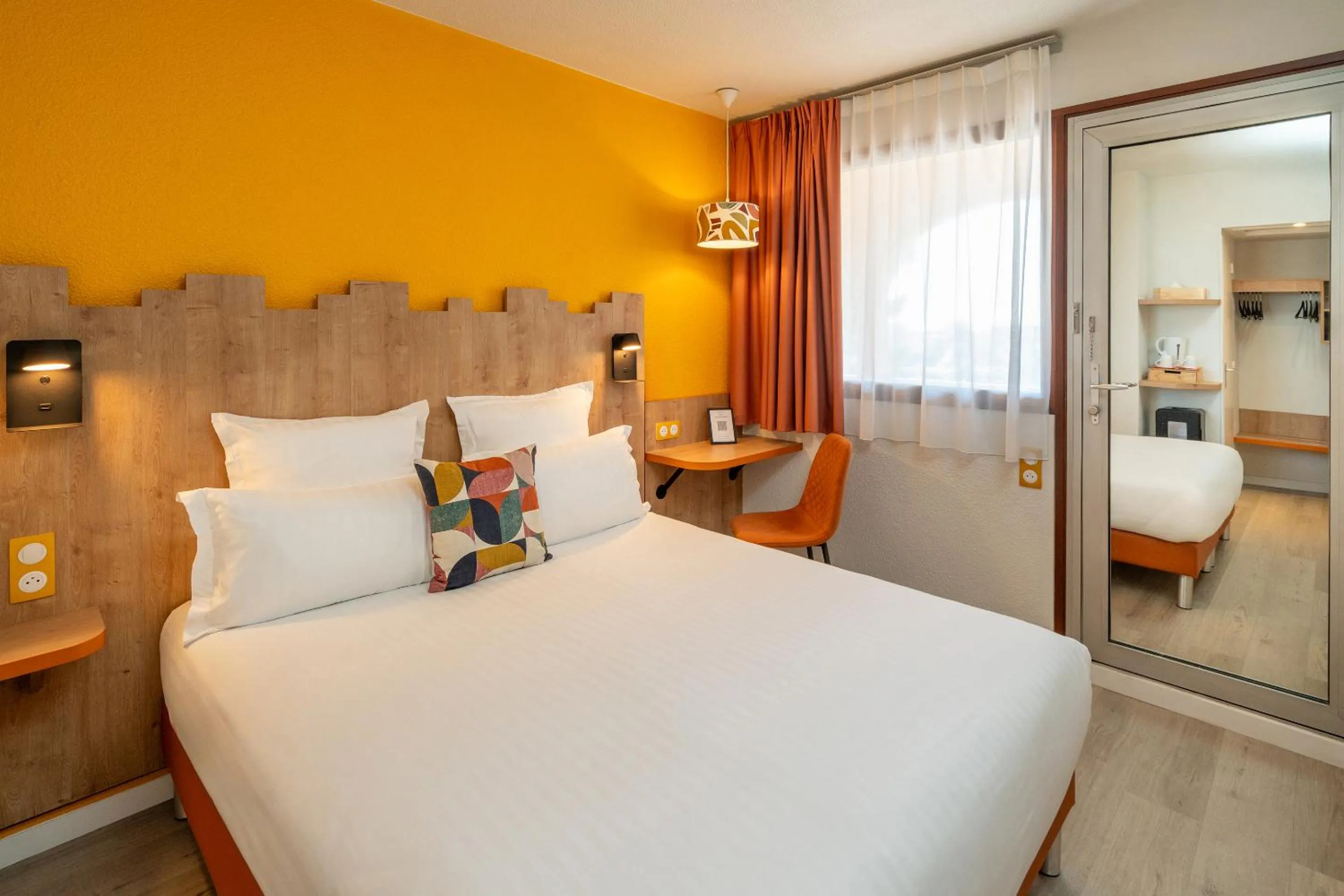 Bed in Sure Hotel by Best Western Mougins Belvedere