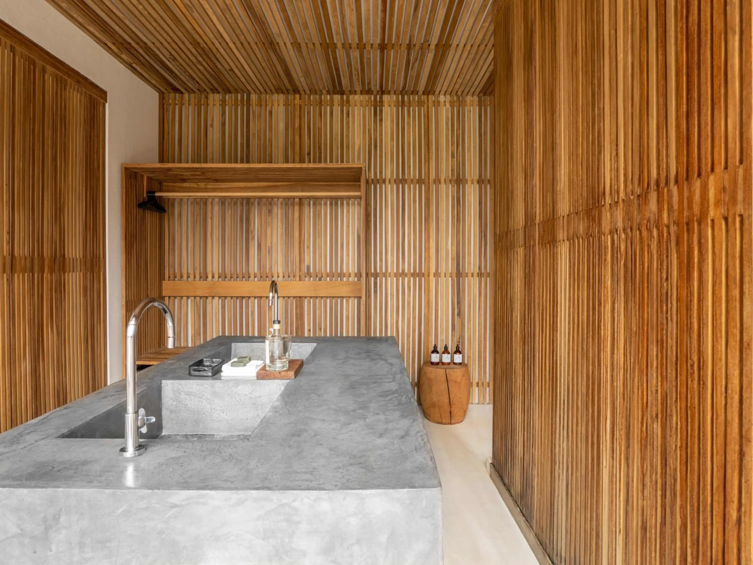 Bathroom, Bed in KA BRU Beach Boutique Hotel