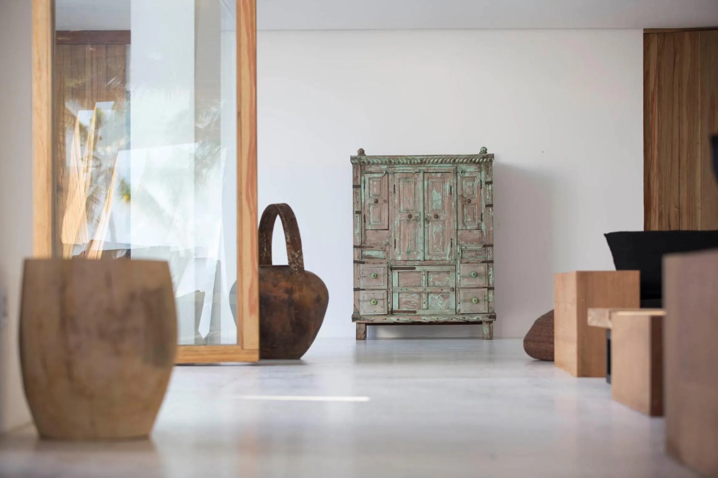 Communal lounge/ TV room in KA BRU Beach Boutique Hotel