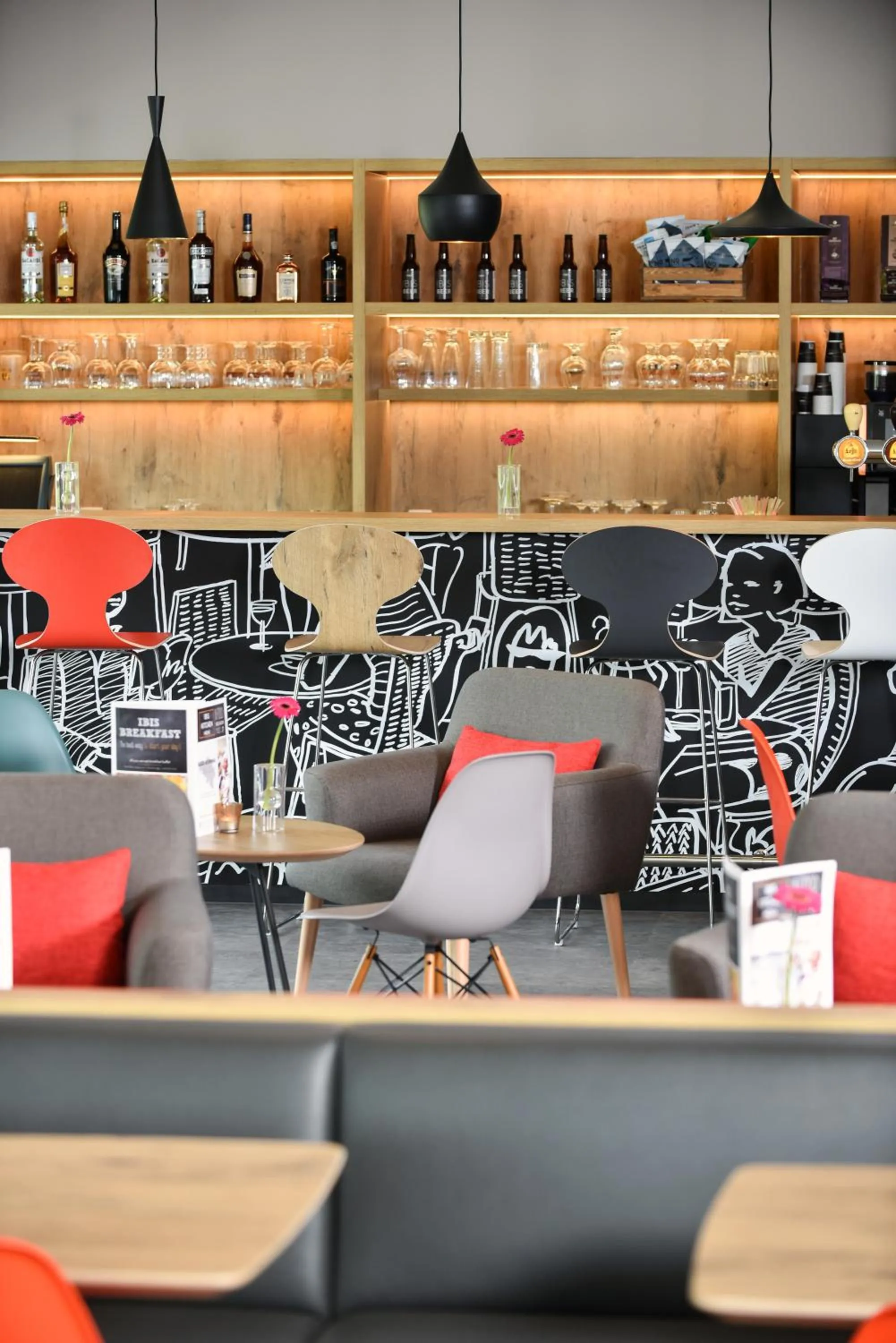 Lounge or bar in ibis Dinant Centre