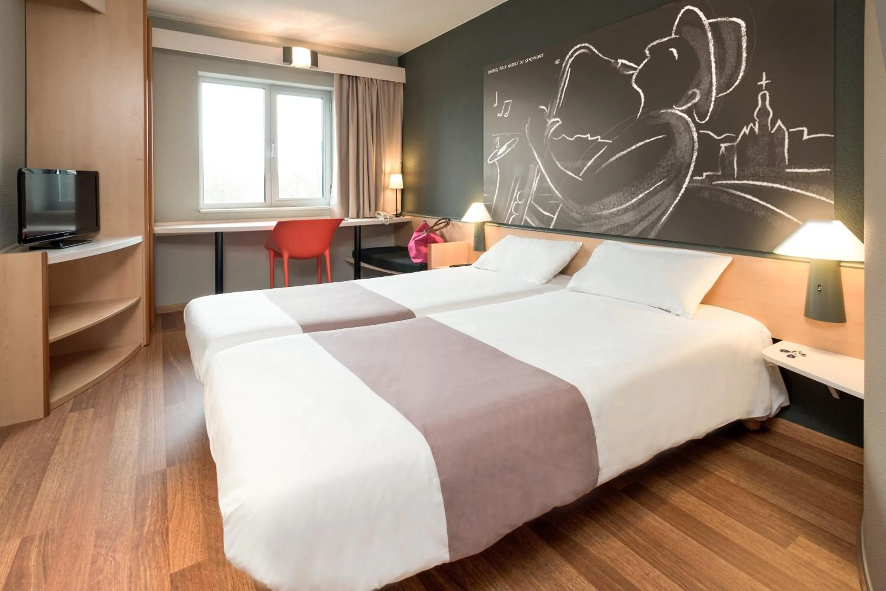 Bed in ibis Dinant Centre