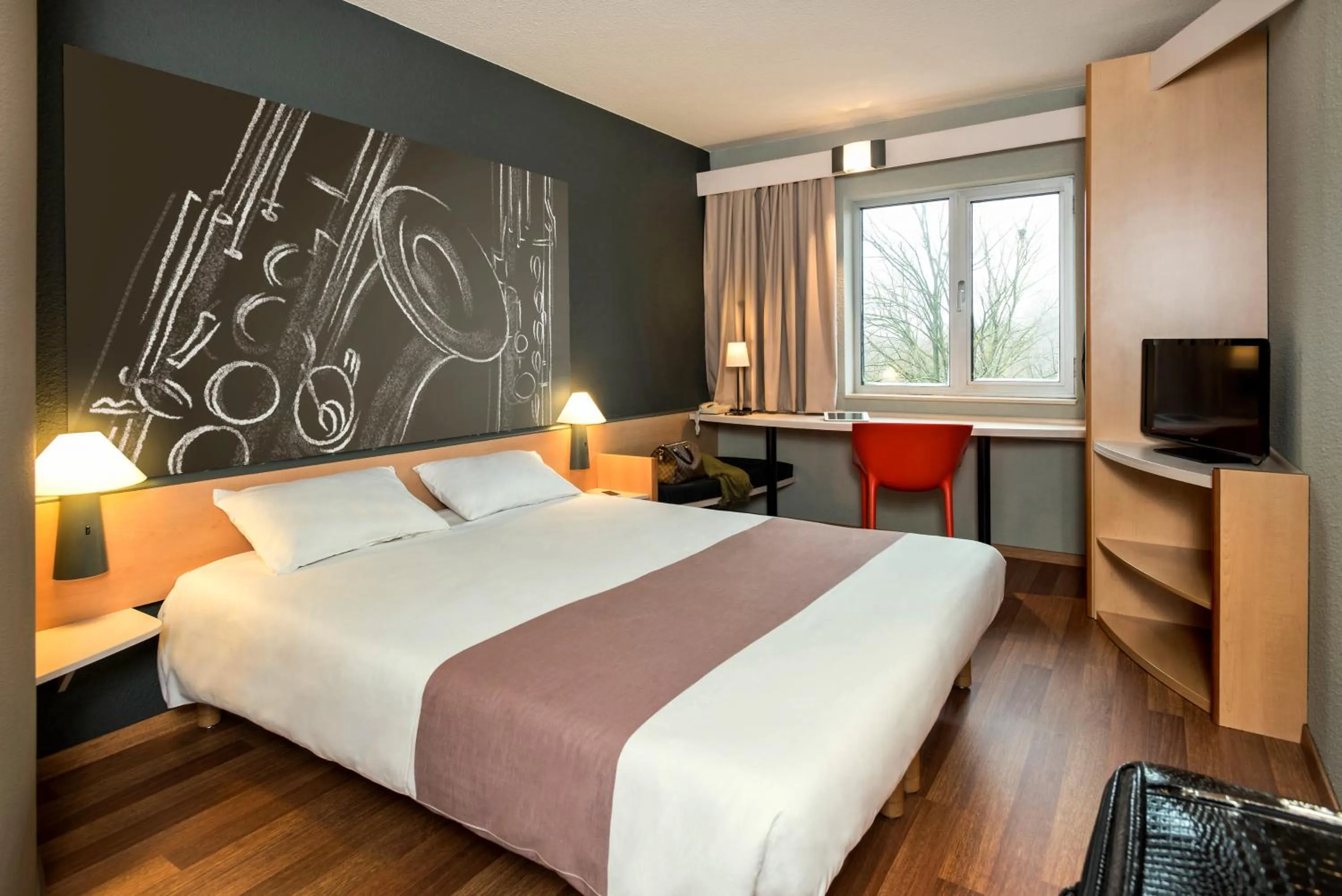 Bed in ibis Dinant Centre