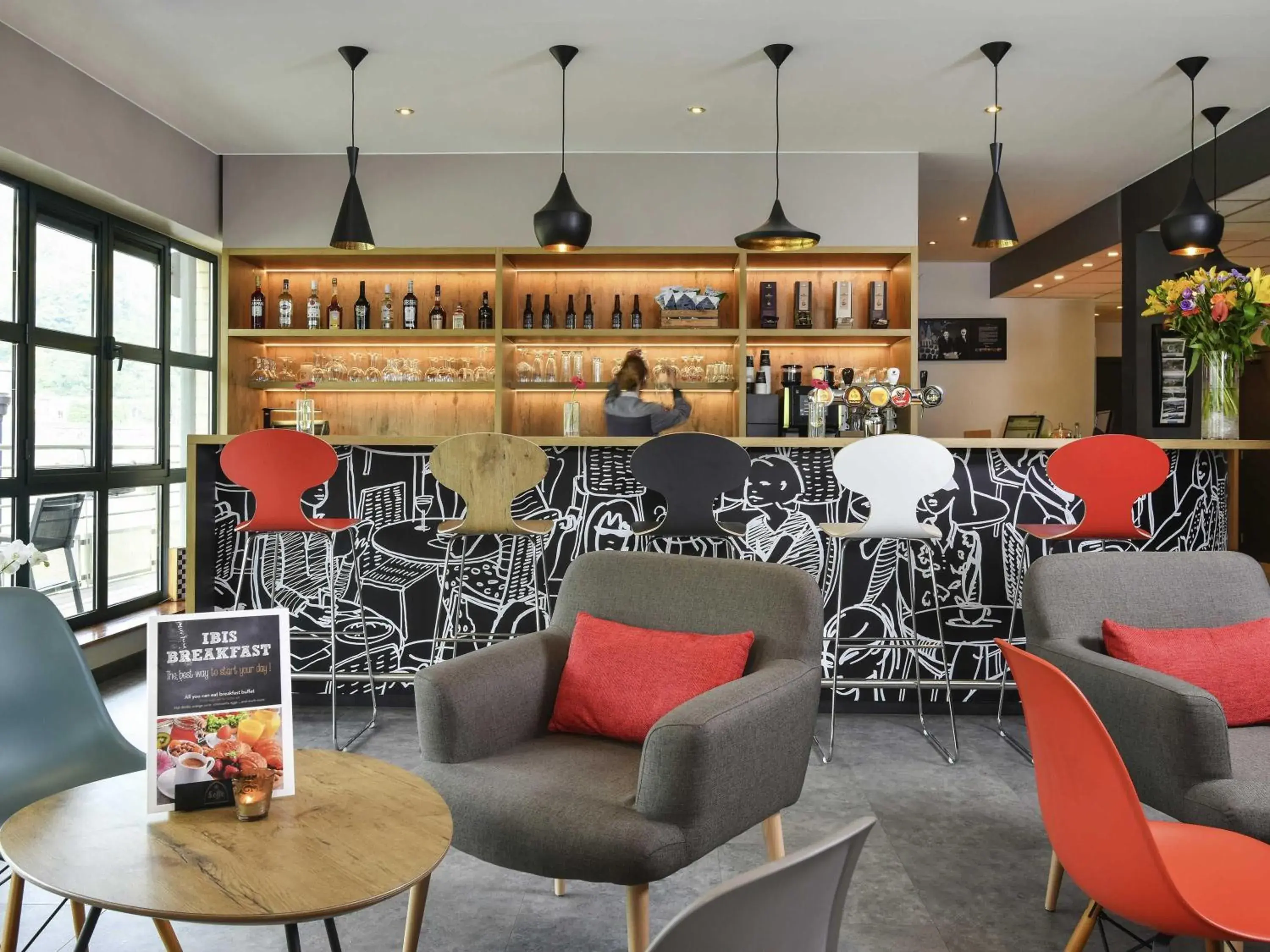 Lounge or bar in ibis Dinant Centre Lounge or bar in ibis Dinant Centre