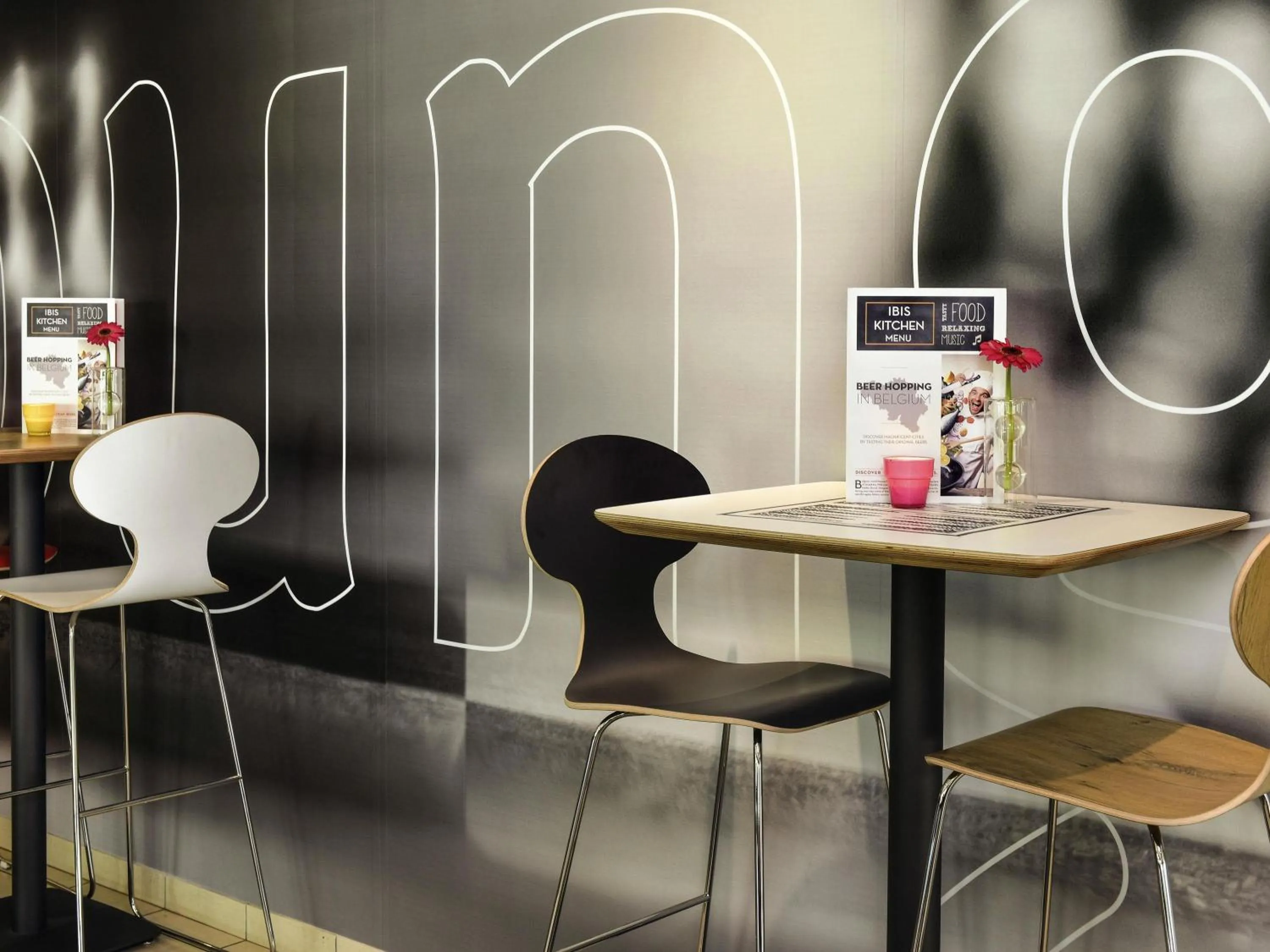 Lounge or bar in ibis Dinant Centre