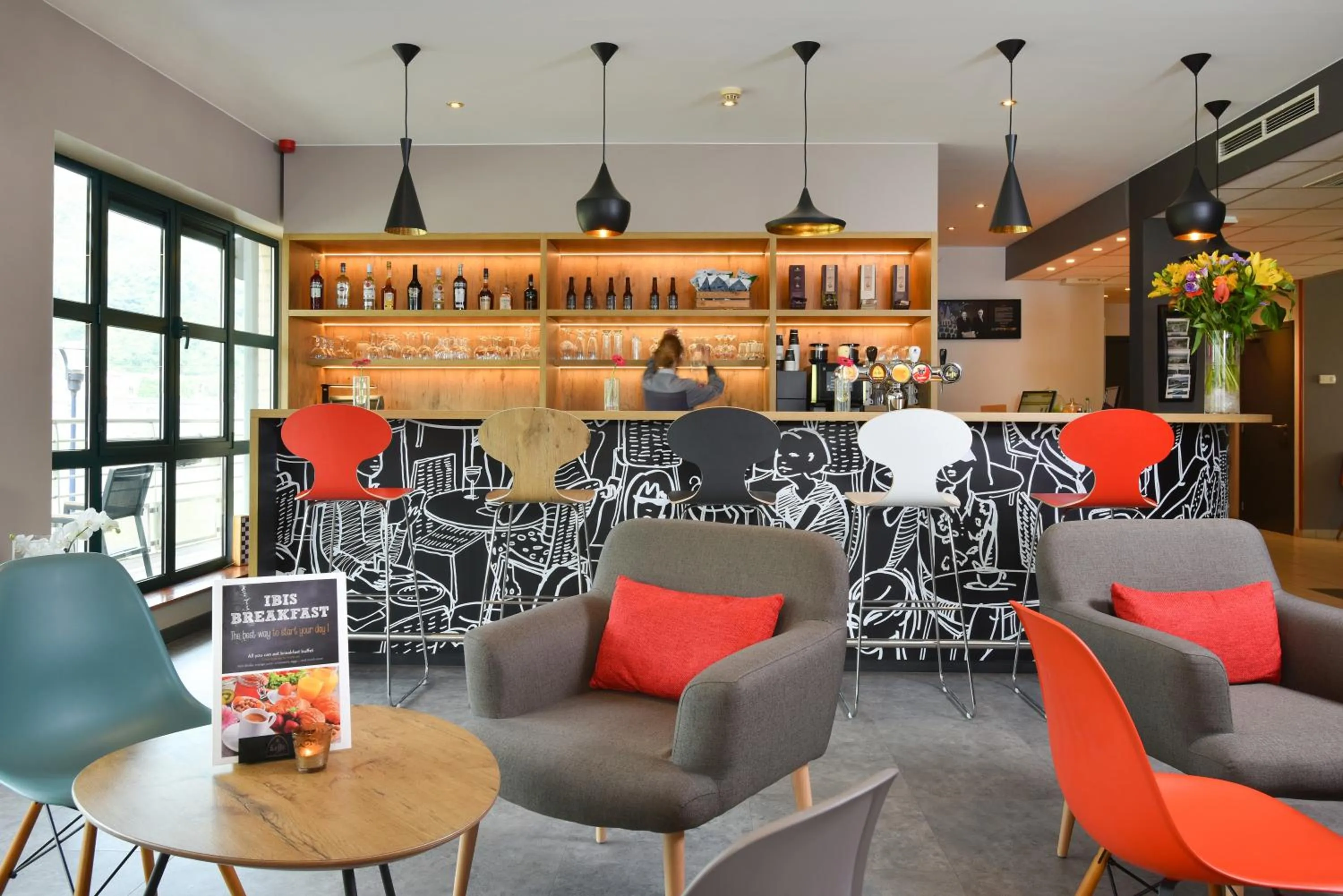 Lounge or bar in ibis Dinant Centre