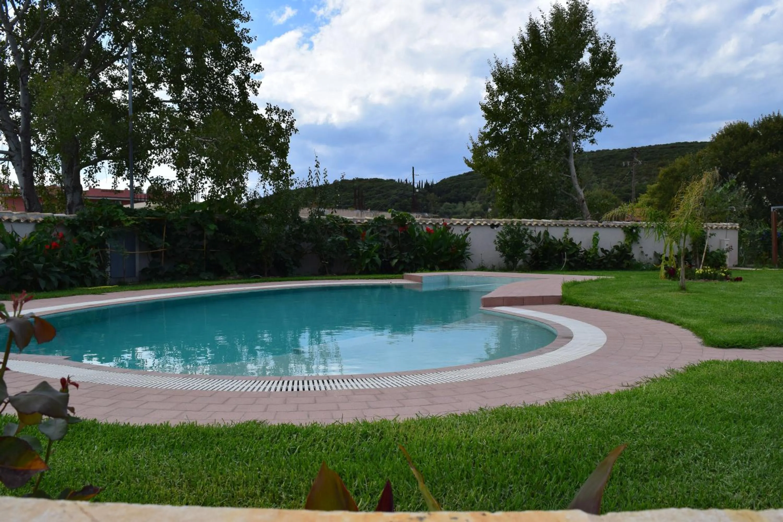 Swimming pool in Three Stars Luxury Villas
