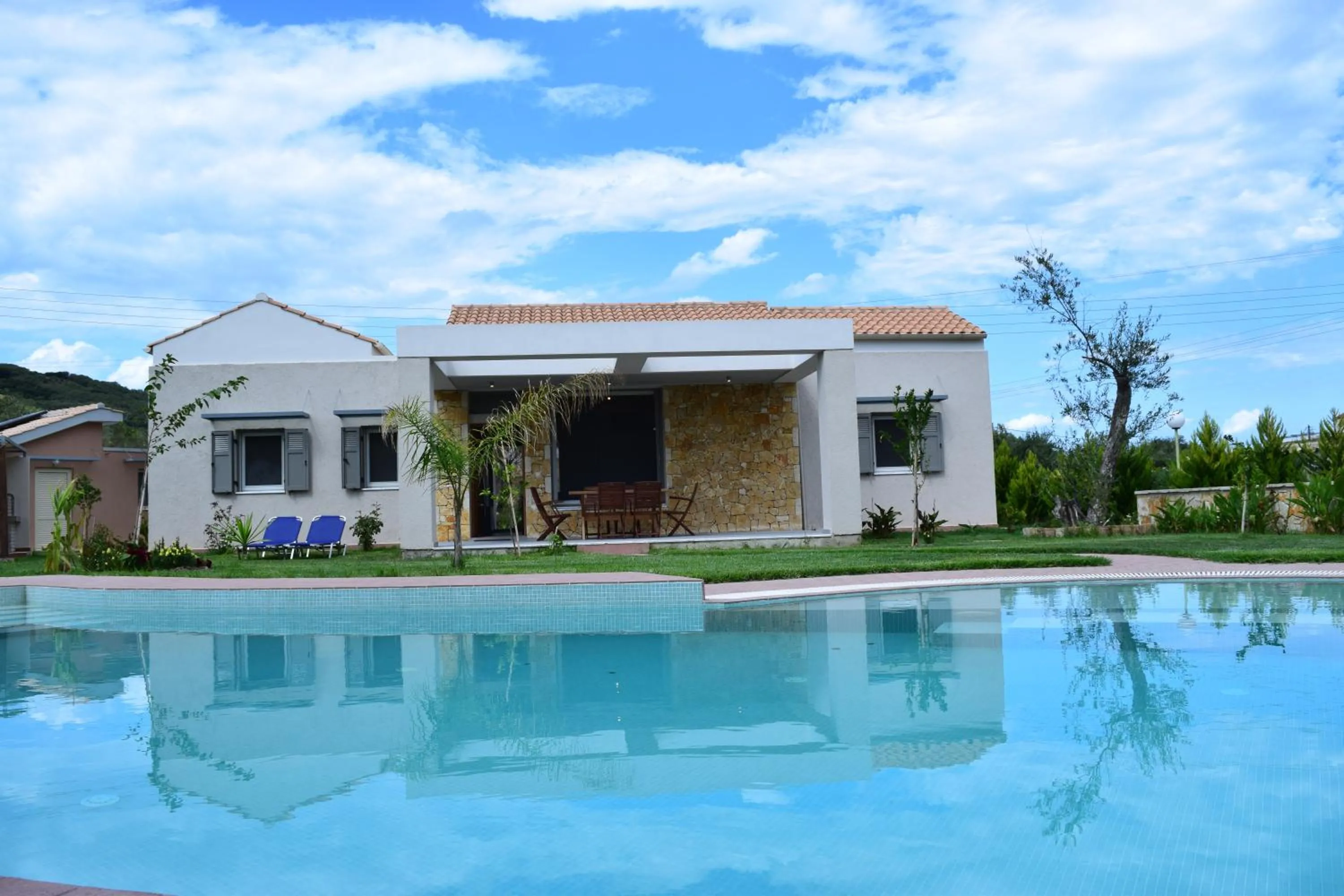 Garden in Three Stars Luxury Villas