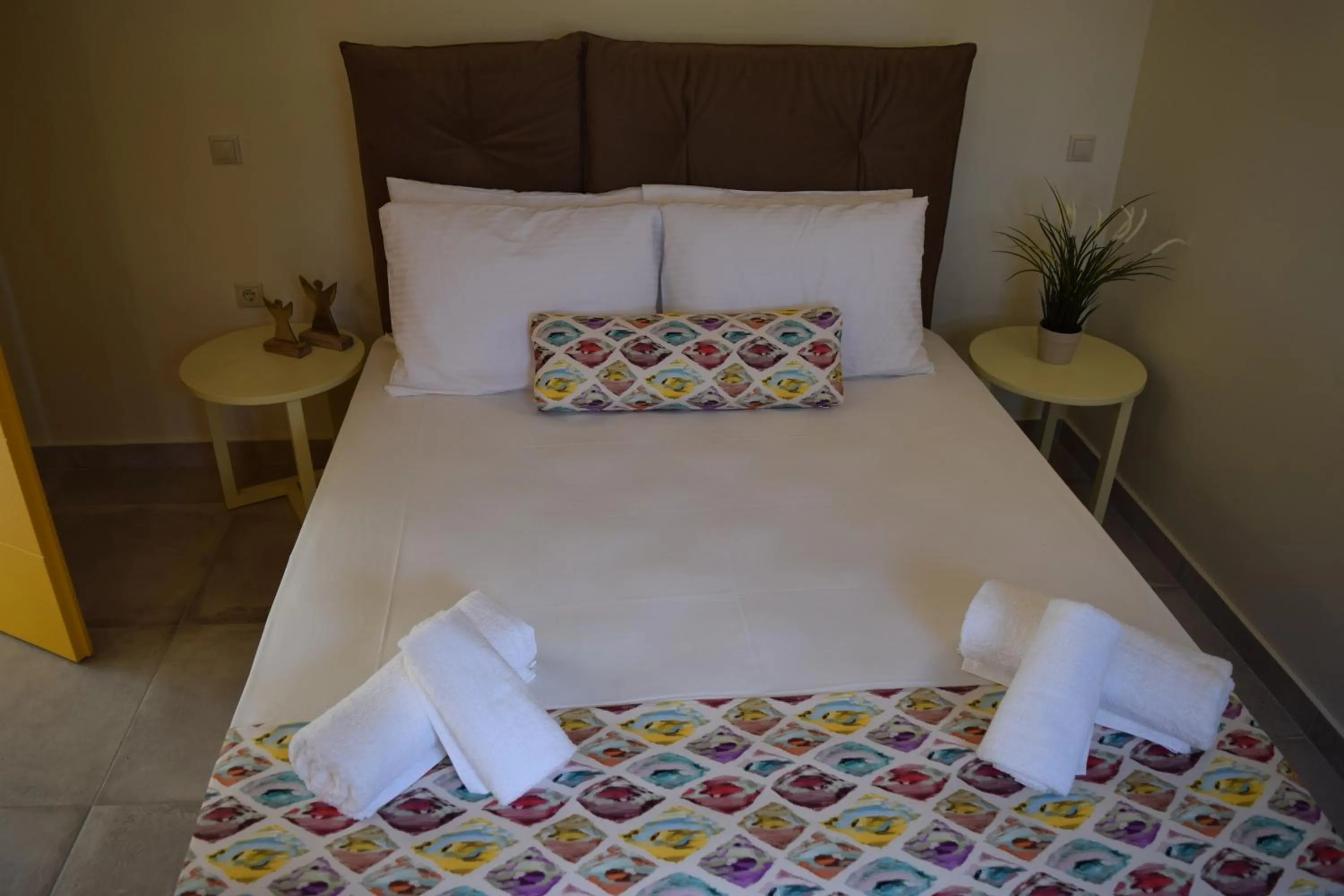 Bedroom, Bed in Three Stars Luxury Villas