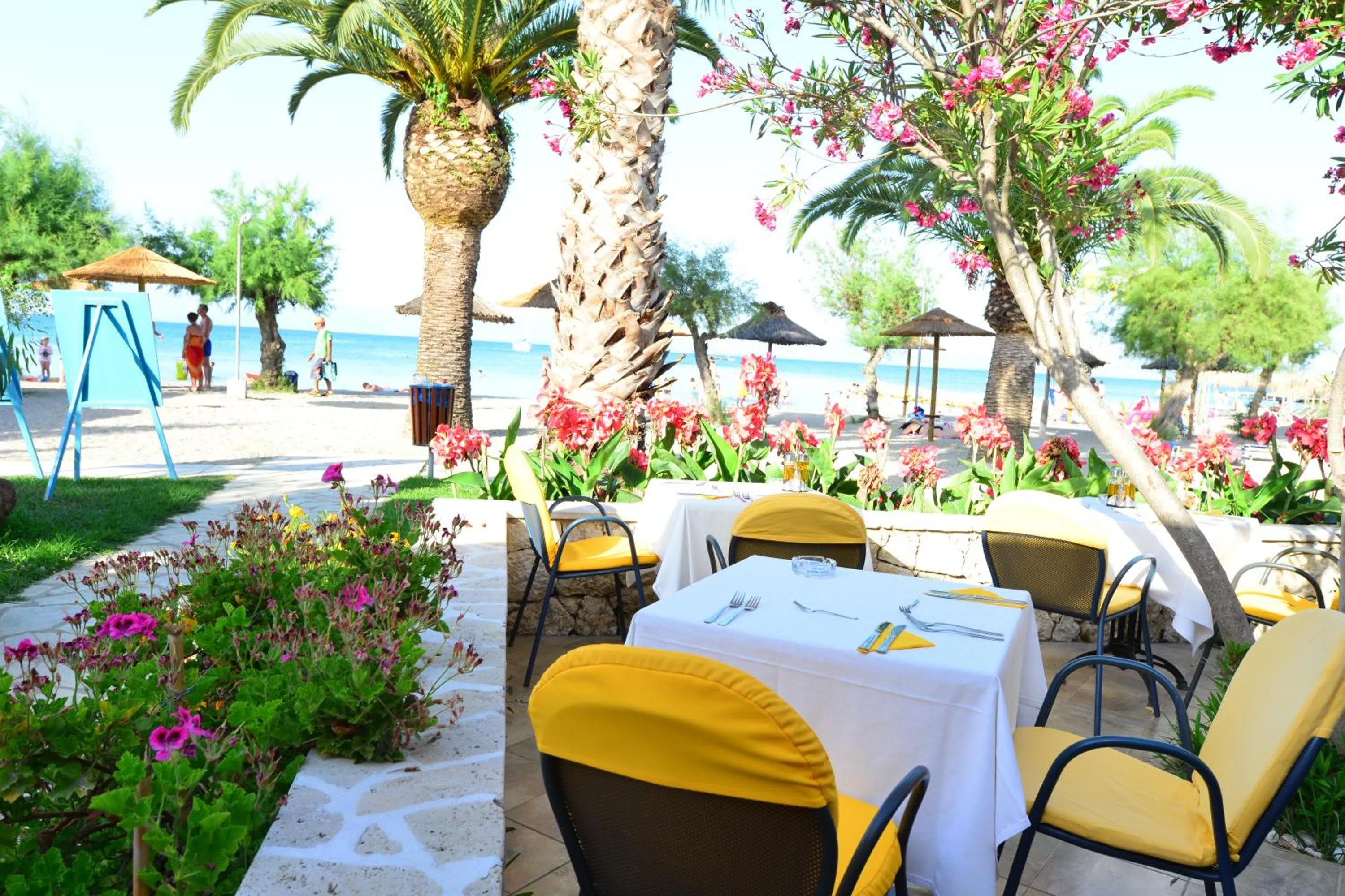 Restaurant/places to eat in Three Stars Luxury Villas