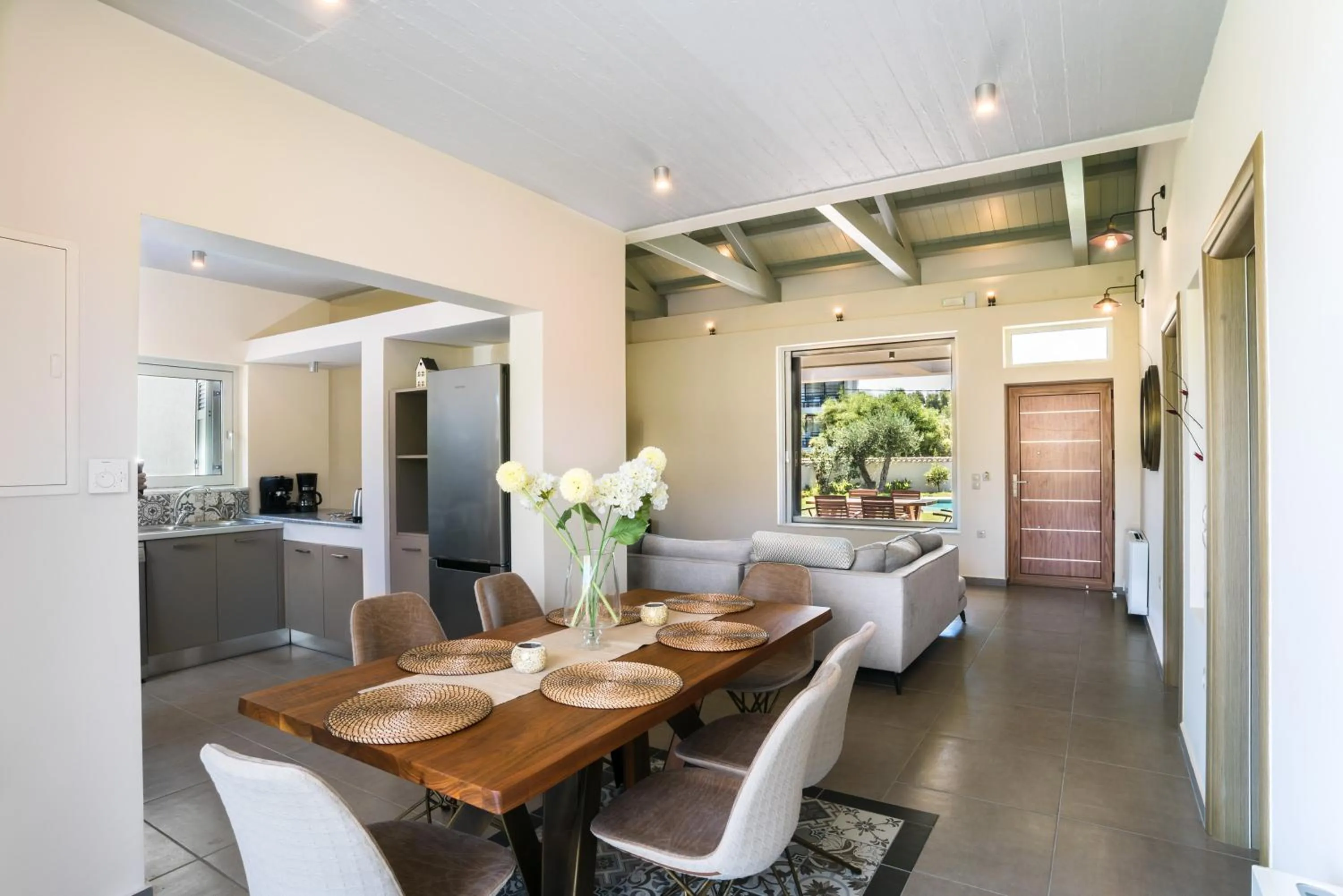 Dining area in Three Stars Luxury Villas