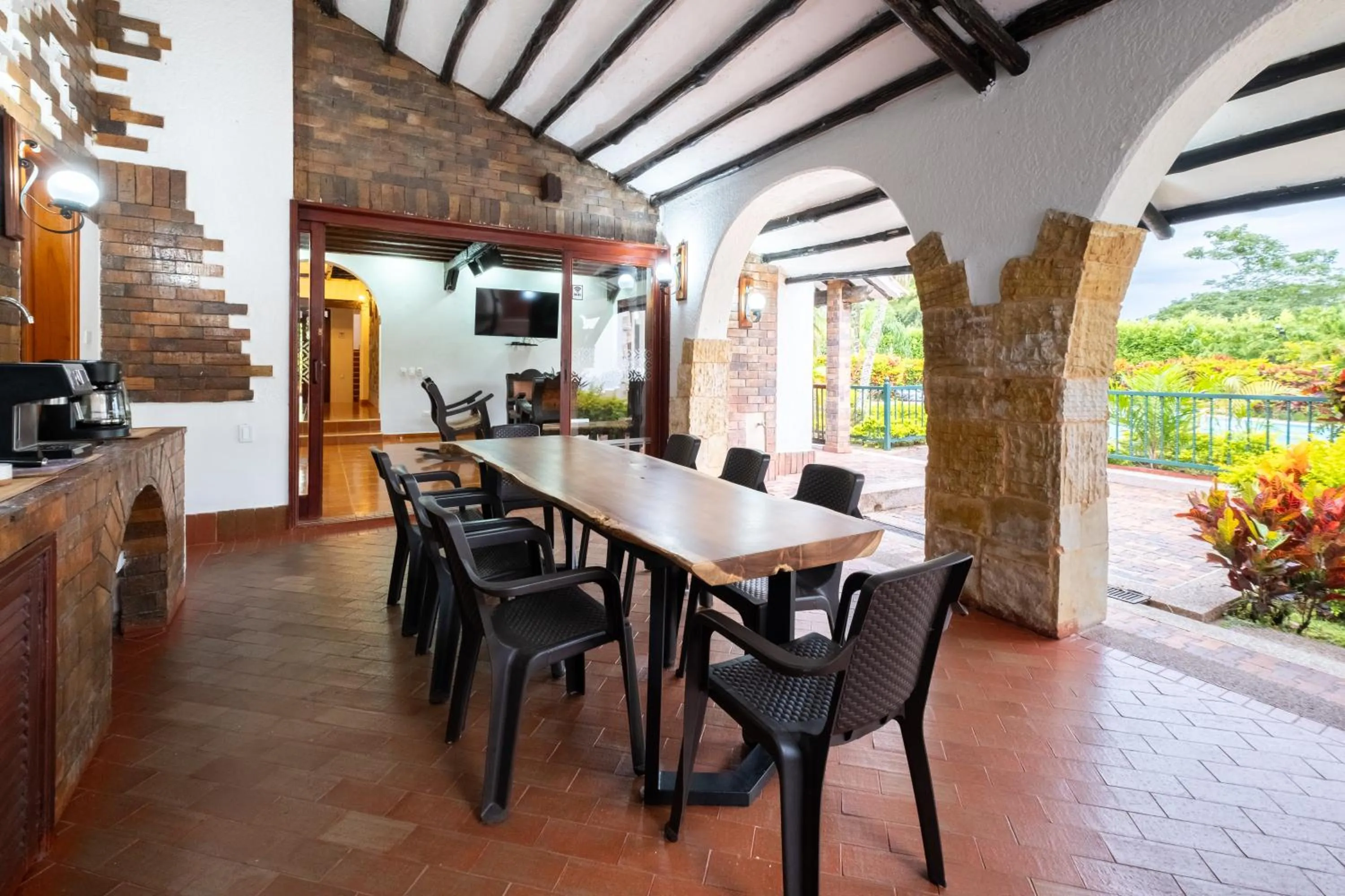 Seating area in Hotel Chalet El Castillo by Majuva