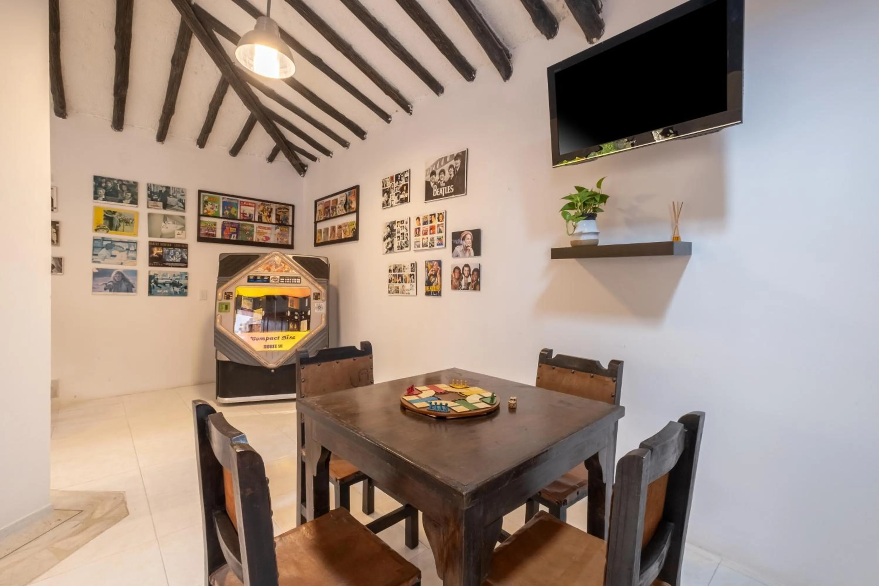 Hotel Chalet El Castillo by Majuva