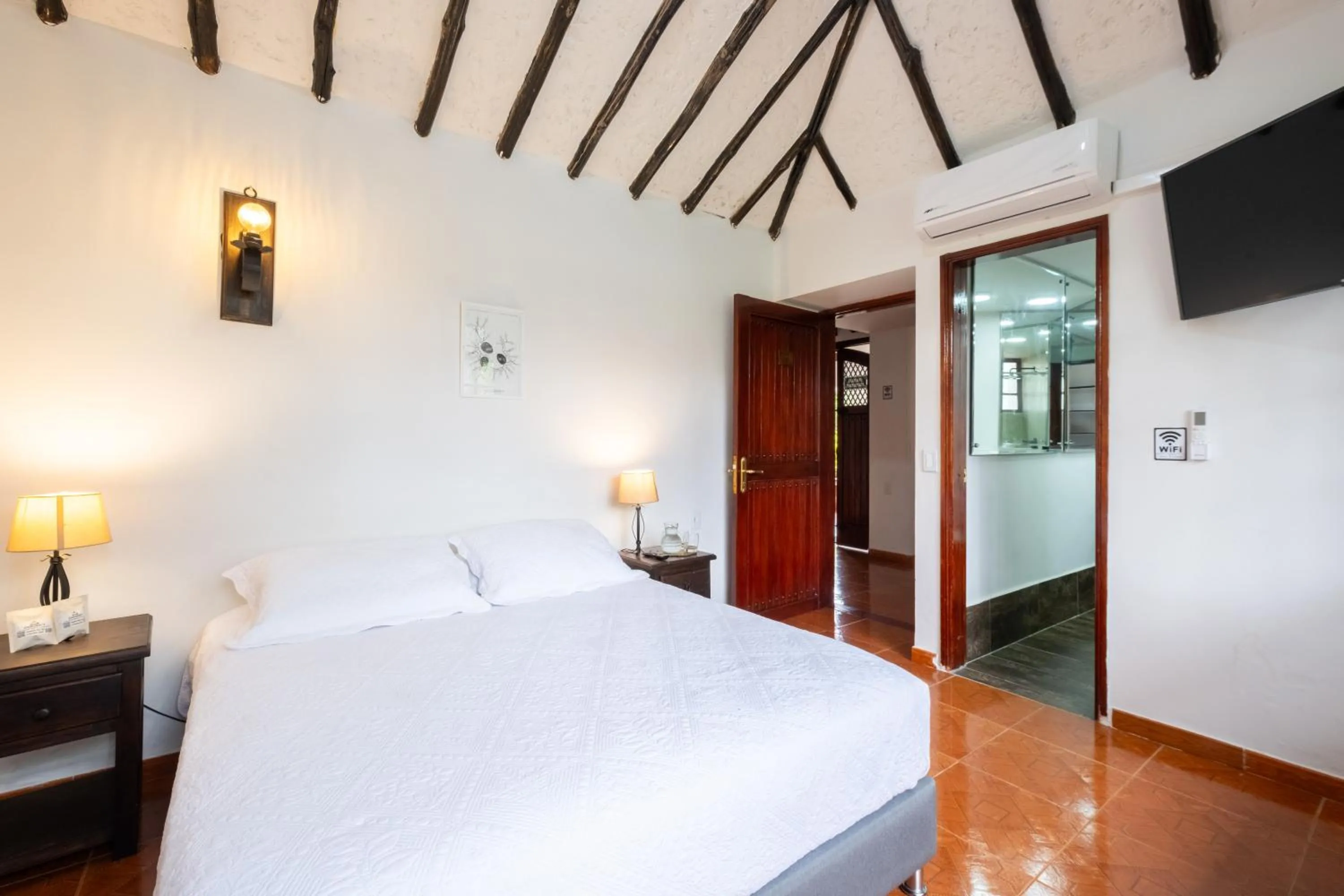 Bed in Hotel Chalet El Castillo by Majuva