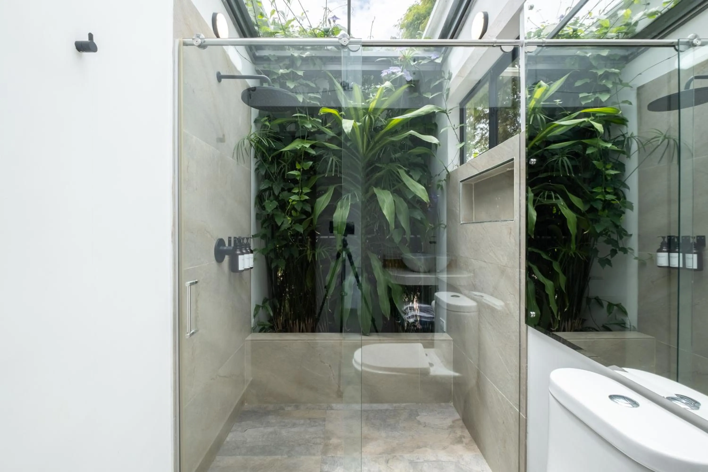 Shower in Hotel Chalet El Castillo by Majuva