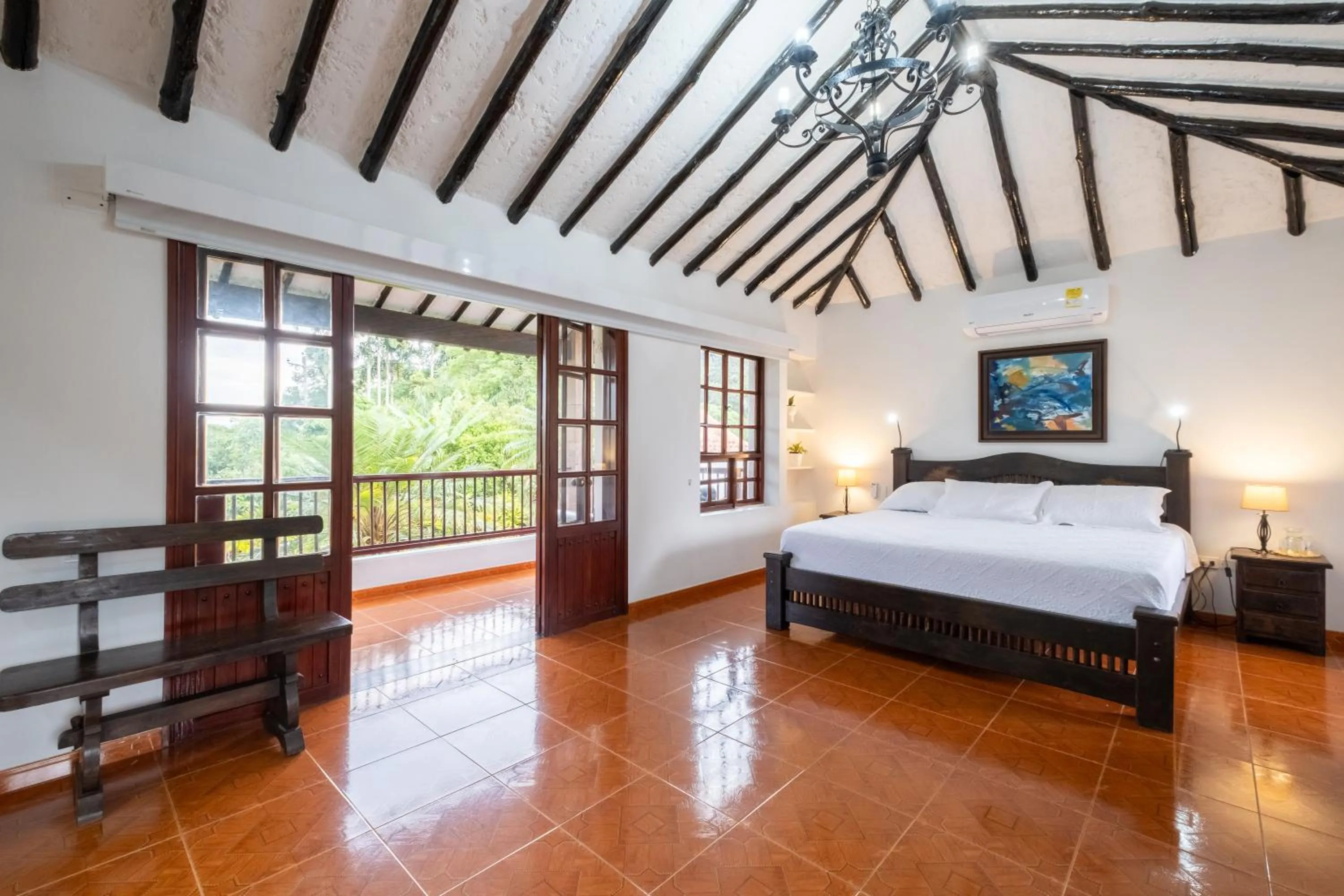 Bed in Hotel Chalet El Castillo by Majuva