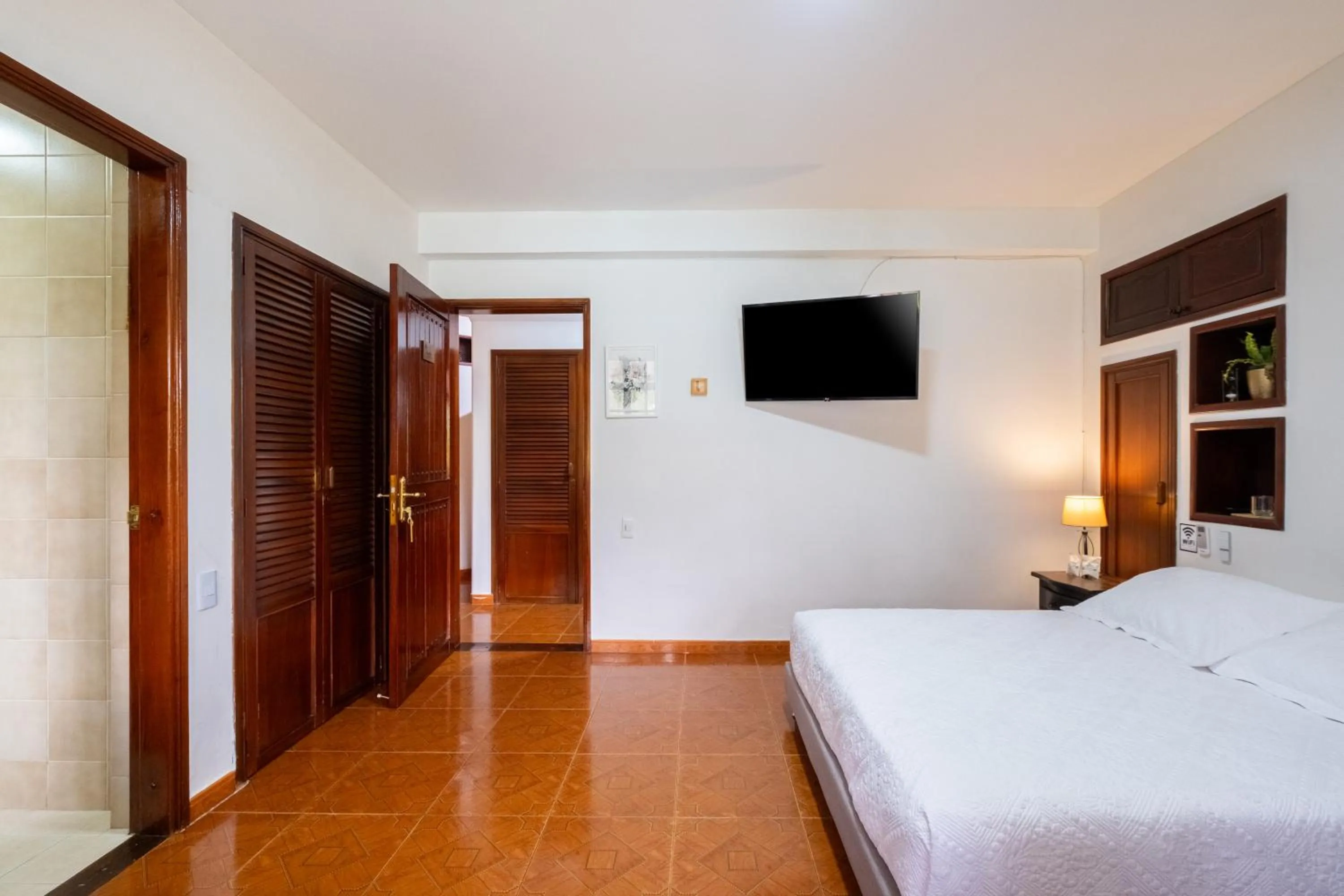 Bed in Hotel Chalet El Castillo by Majuva