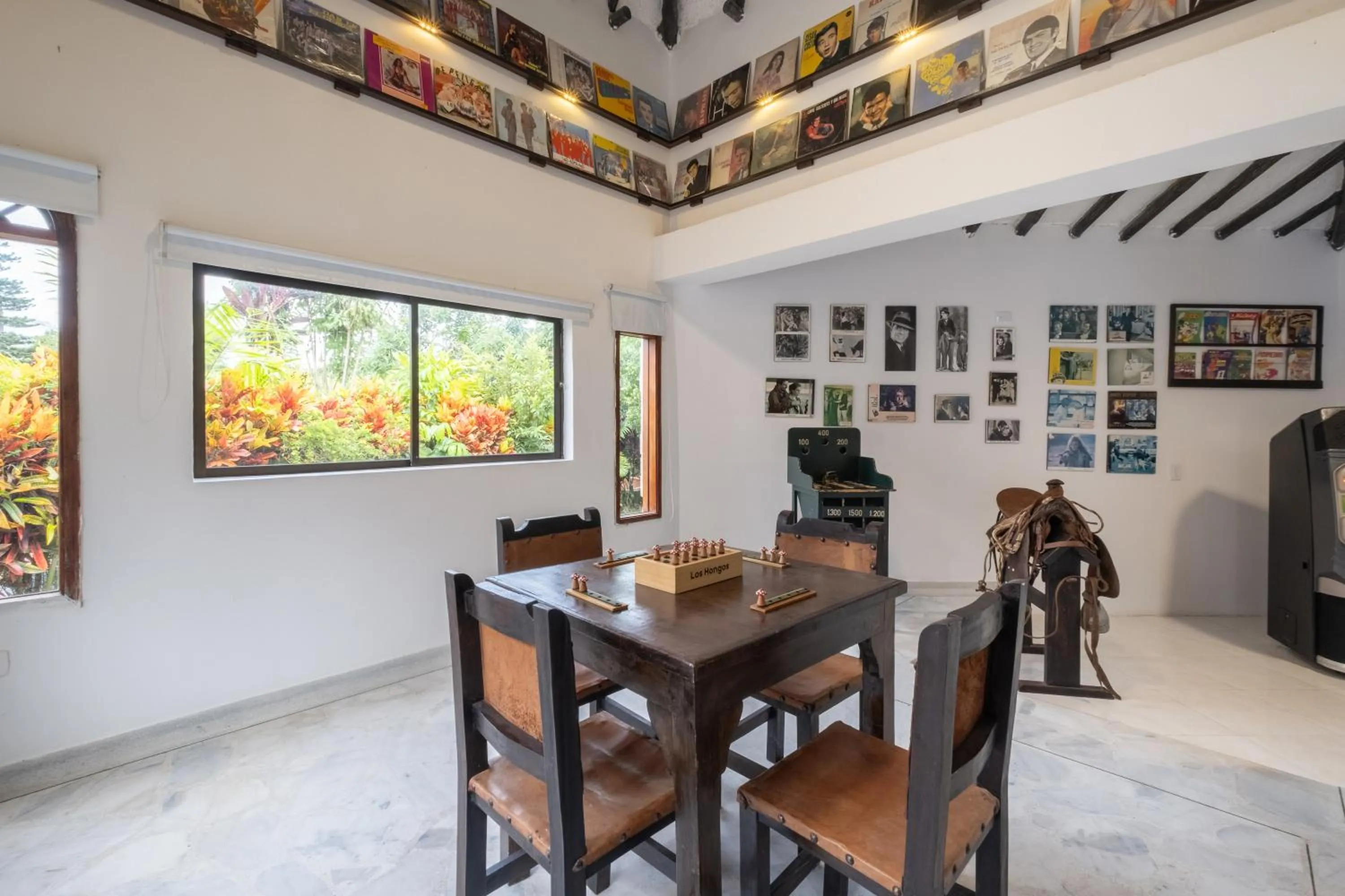 Hotel Chalet El Castillo by Majuva