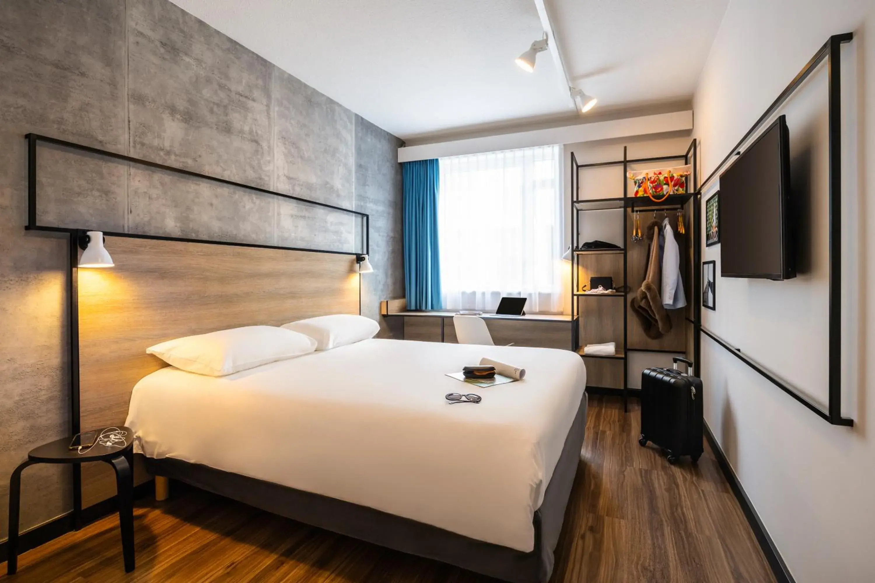 Bedroom, Bed in Ibis Namur Centre Bedroom, Bed in Ibis Namur Centre