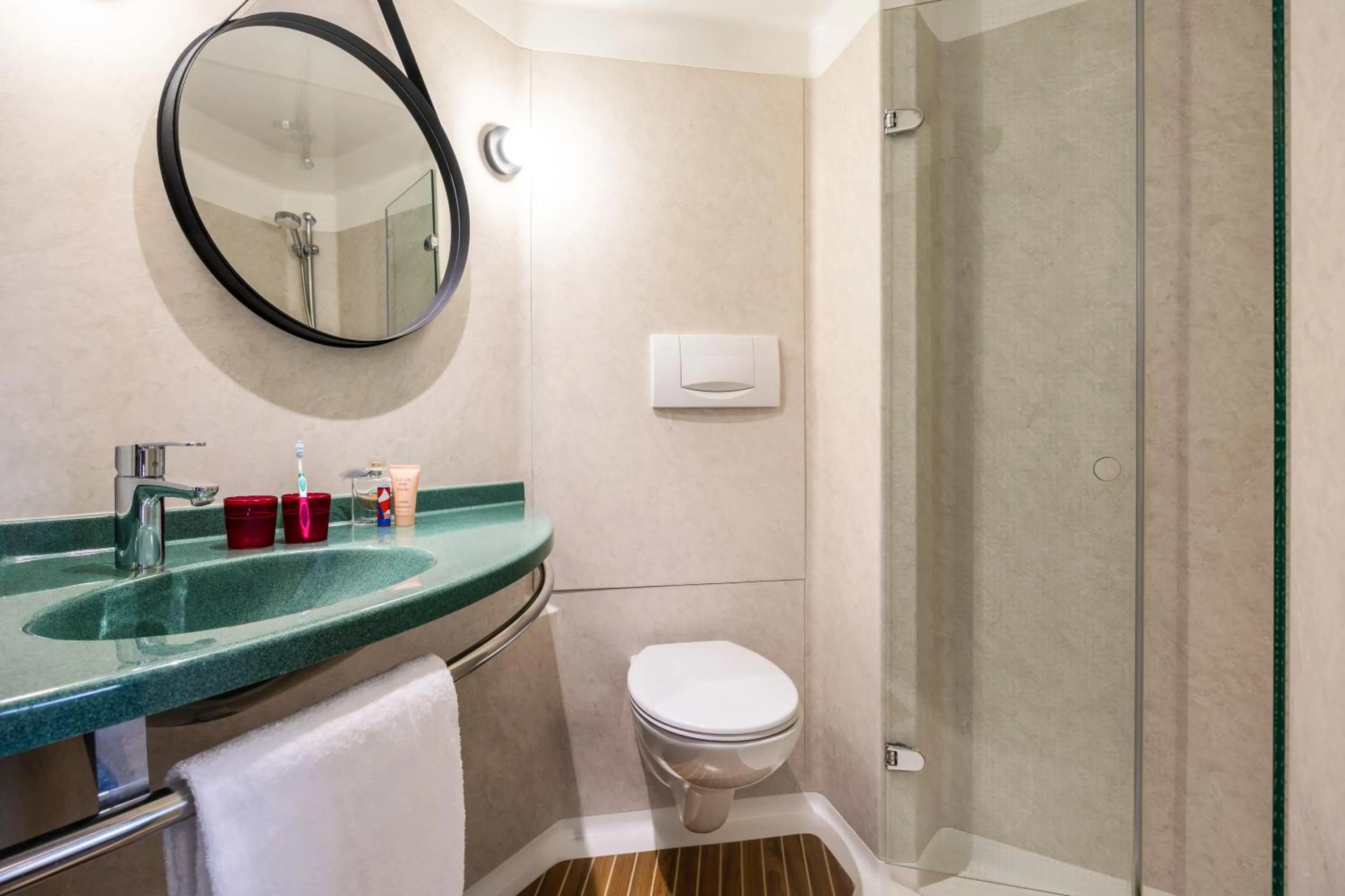 Bathroom in Ibis Namur Centre