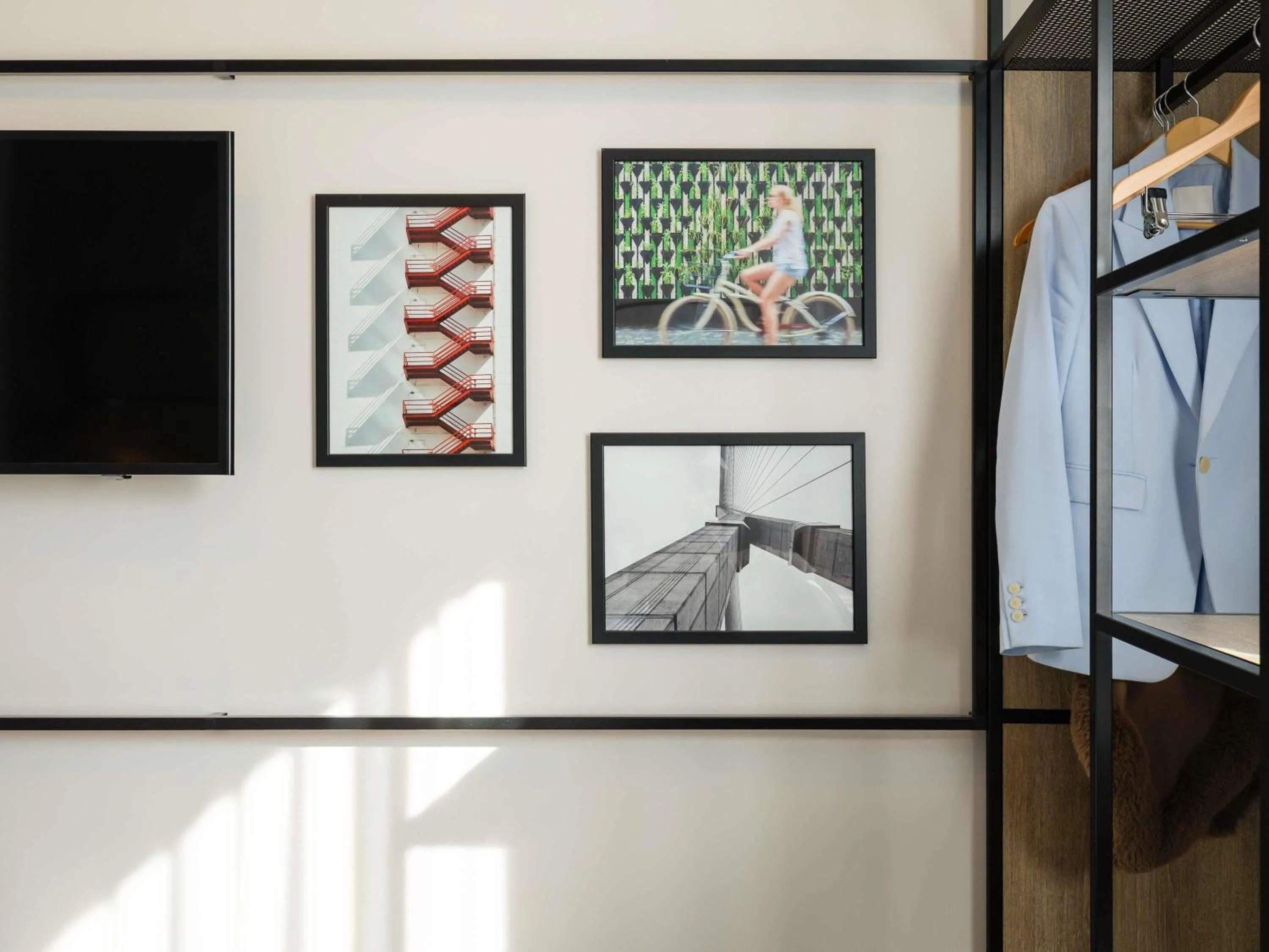 Bedroom in Ibis Namur Centre