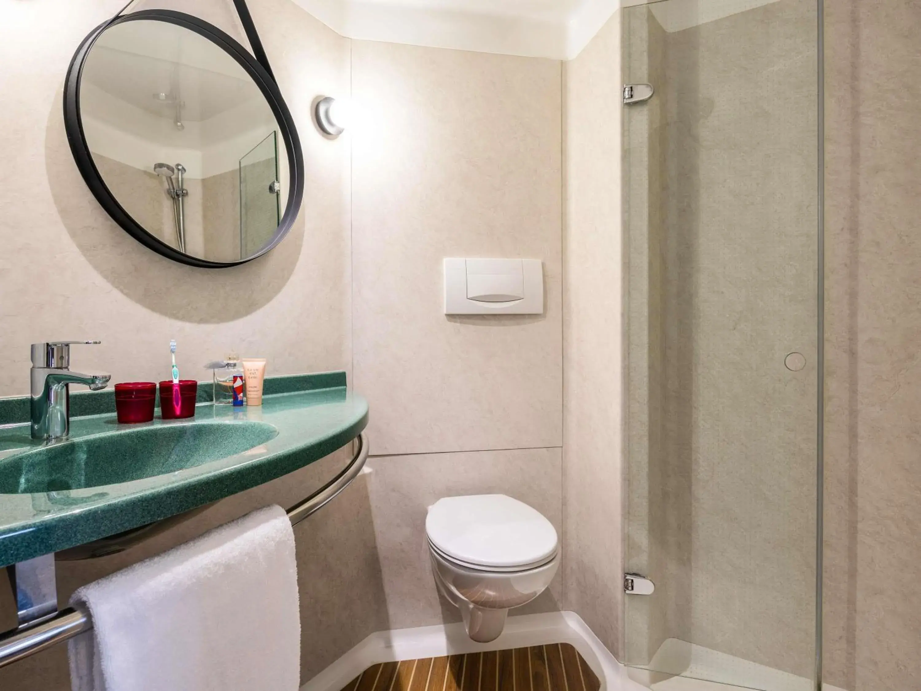 Bedroom in Ibis Namur Centre Bedroom in Ibis Namur Centre