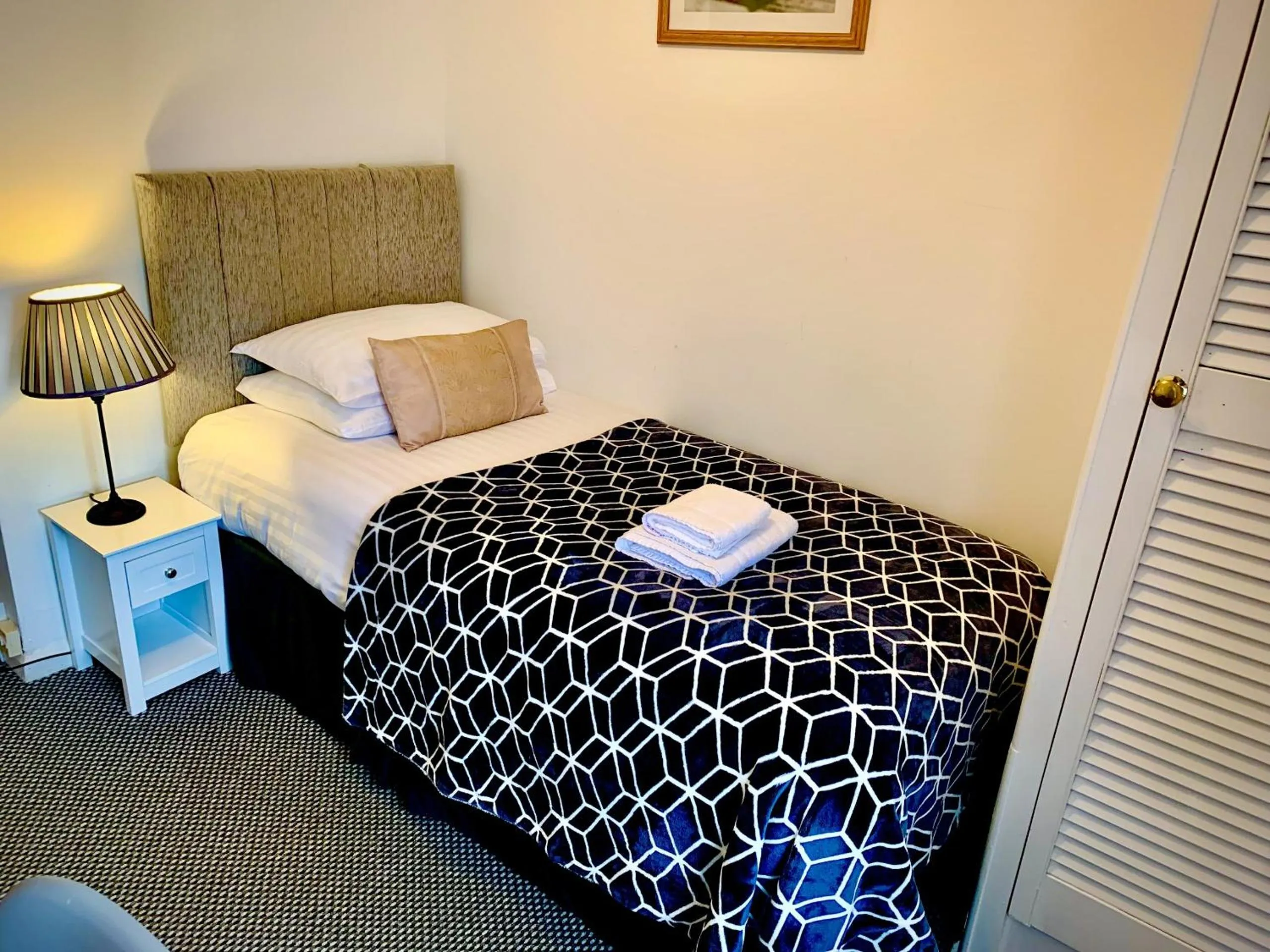 Bed in The Paddocks Hotel