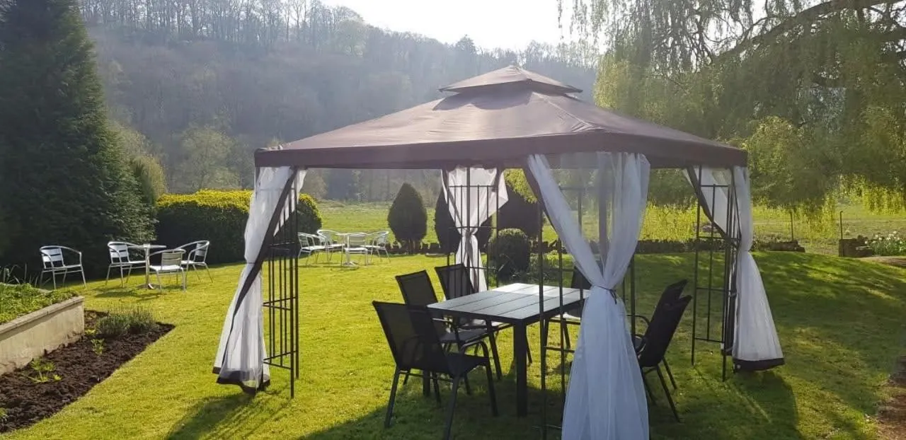 Spring in The Paddocks Hotel