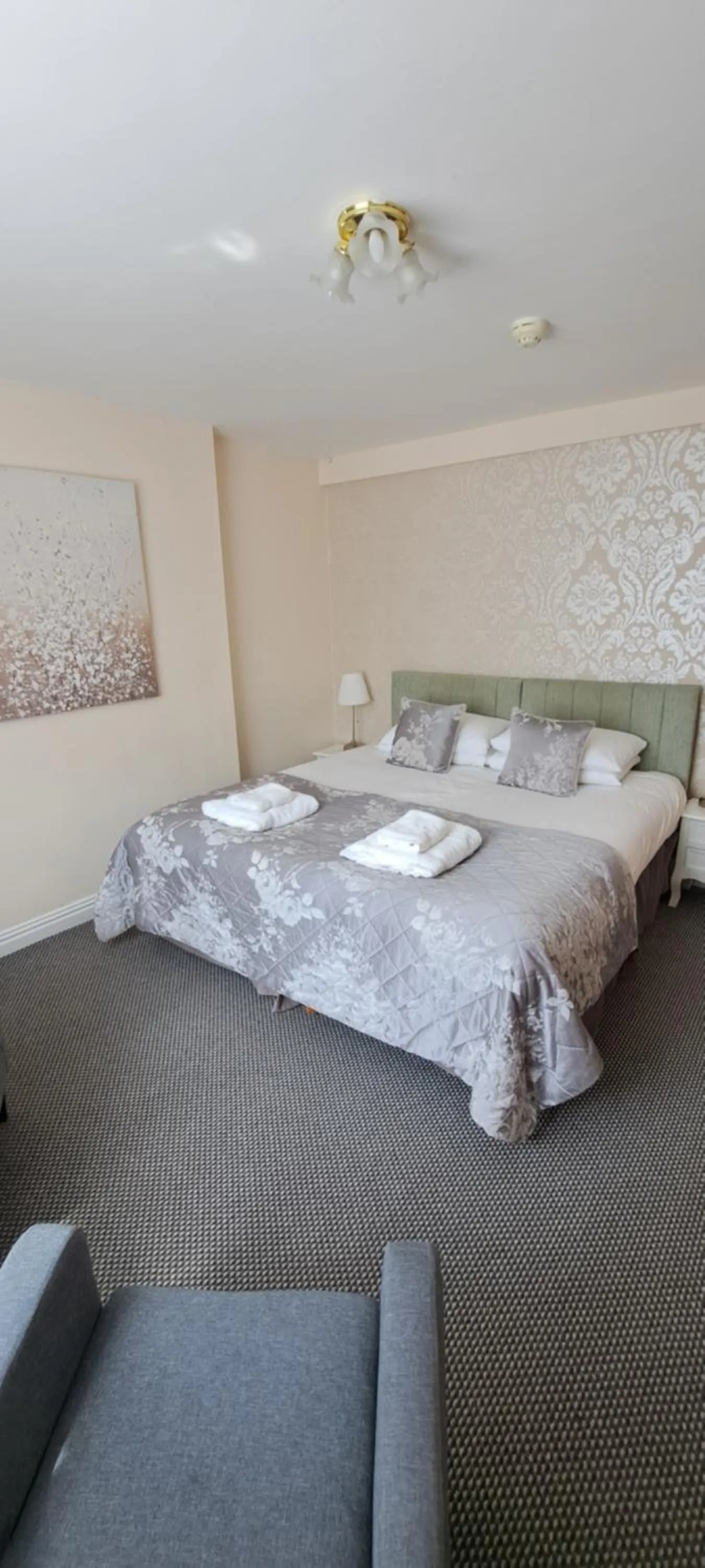 Bed in The Paddocks Hotel