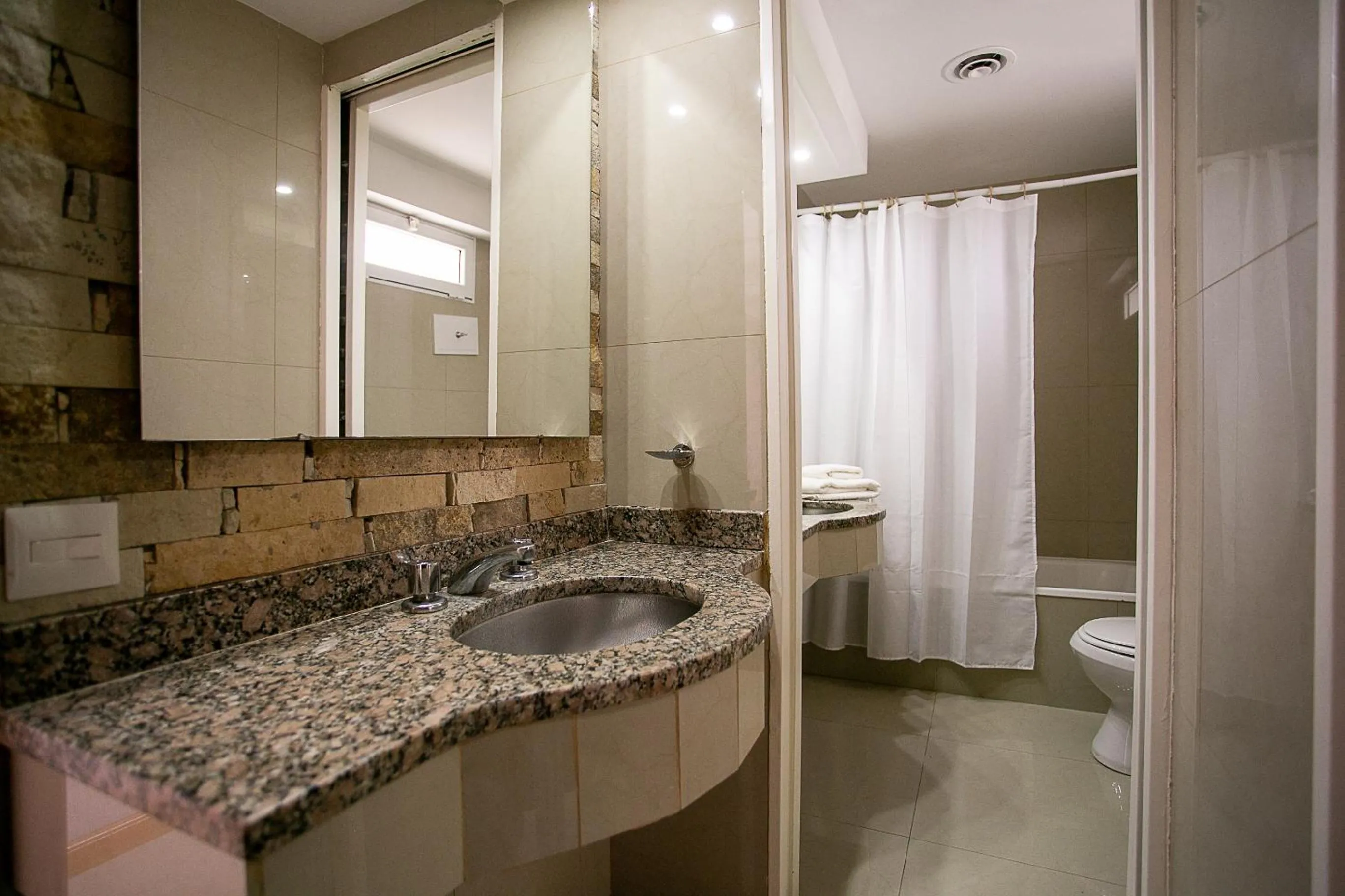 Bathroom in Hotel Dior