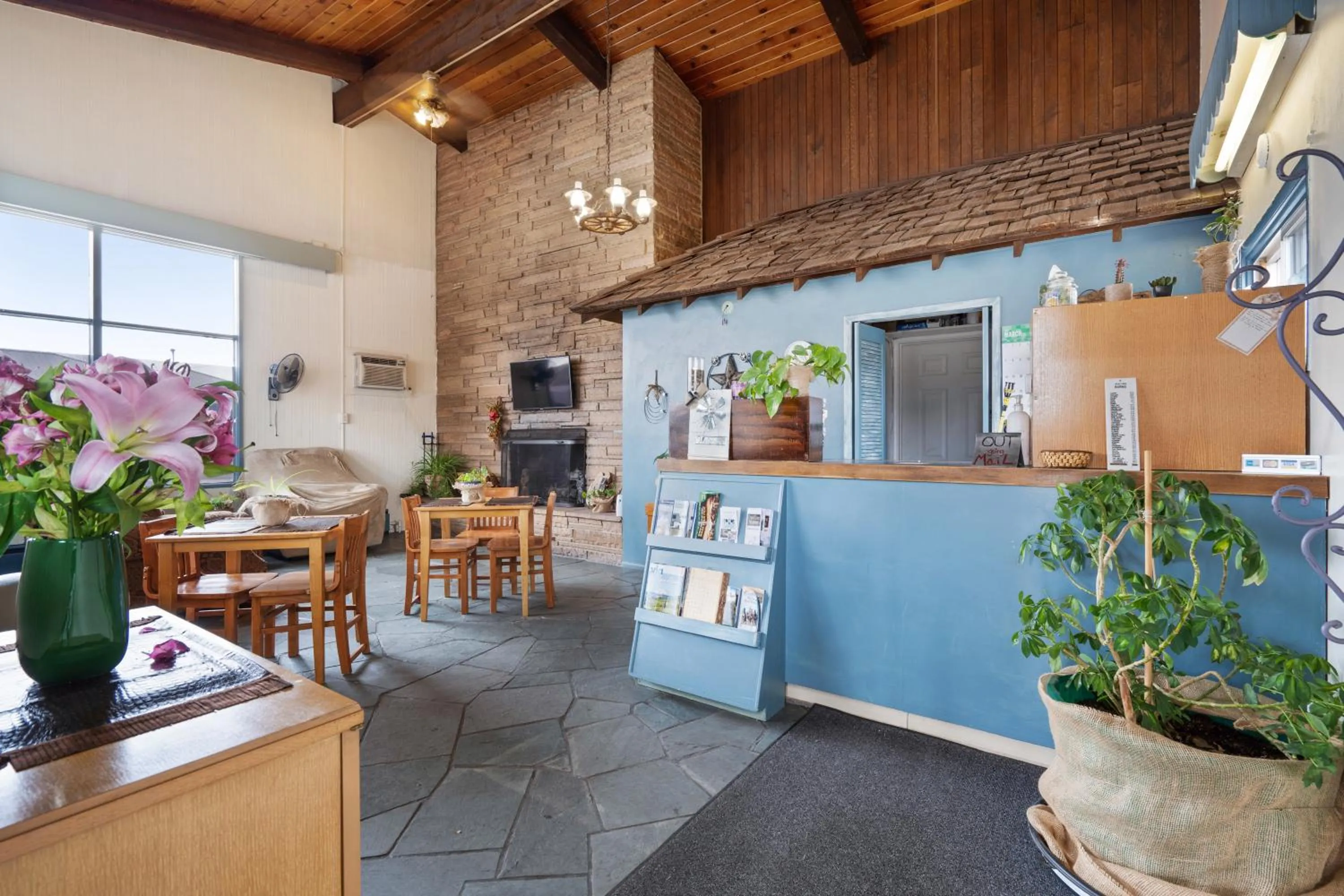 Lobby or reception in OYO Silver Spur Burns Hwy 20