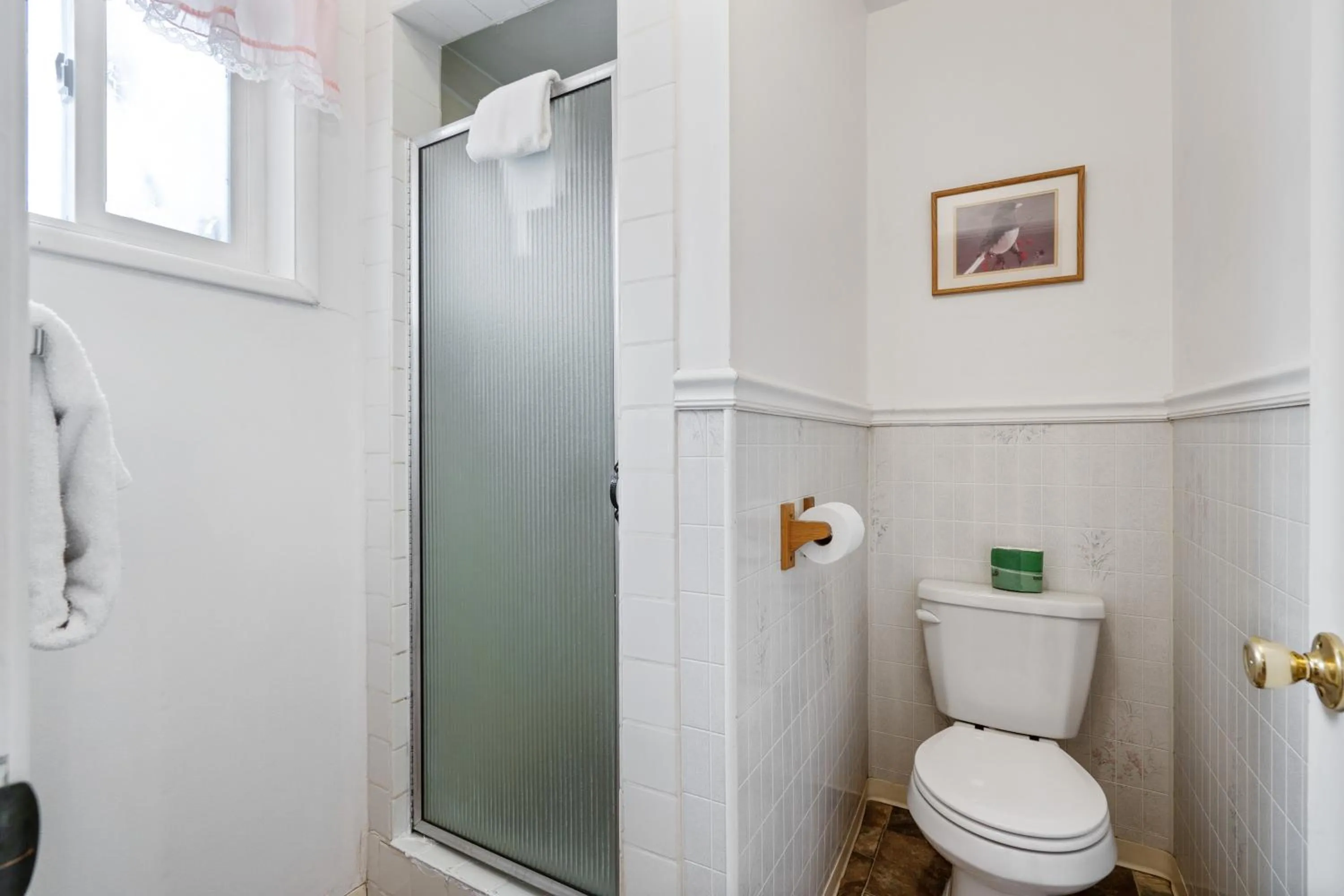 Bathroom in OYO Silver Spur Burns Hwy 20