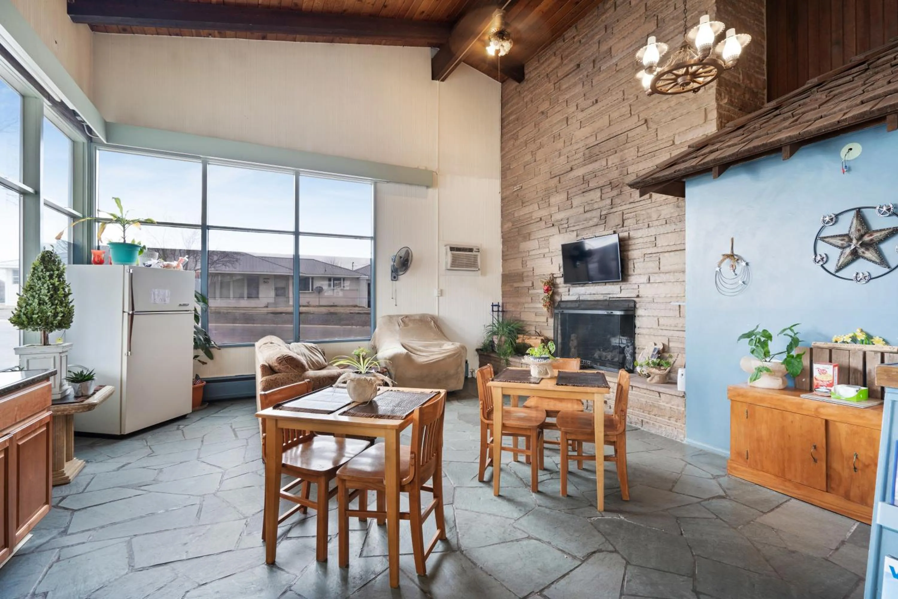 Lobby or reception in OYO Silver Spur Burns Hwy 20