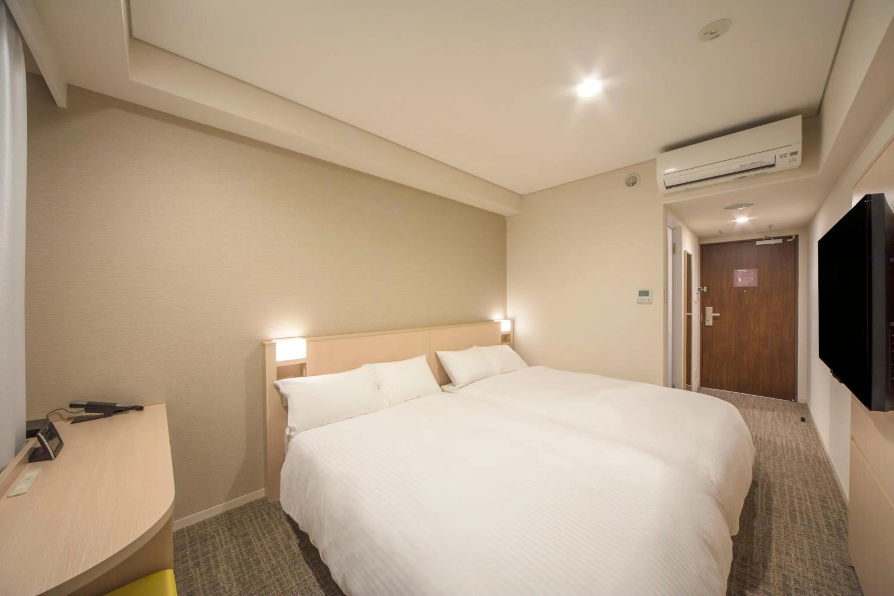 Twin Room - single occupancy - Non-Smoking in Sotetsu Fresa Inn Kyoto-Hachijoguchi